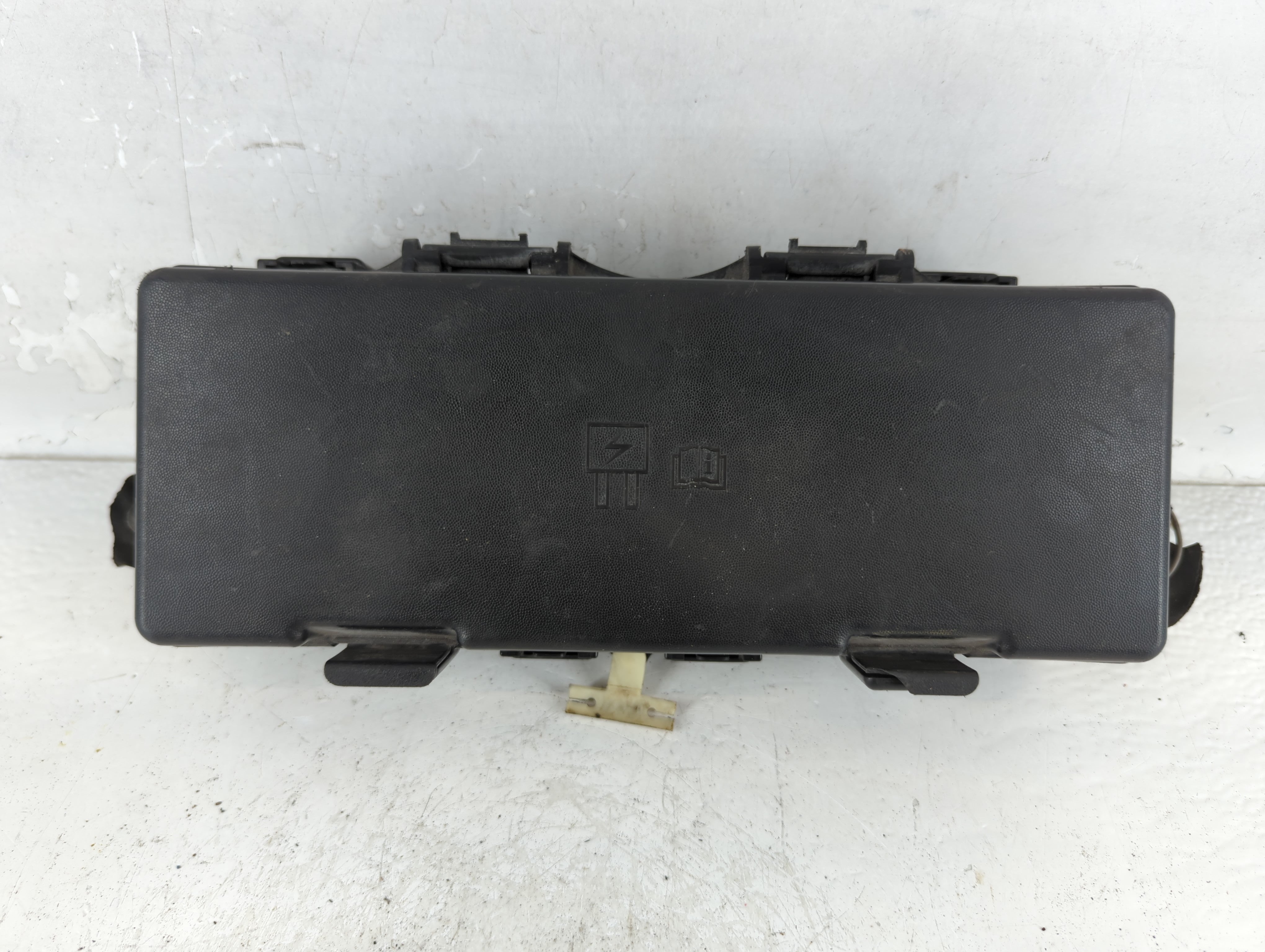 2009-2010 Ford F-150 Fusebox Fuse Box Panel Relay Module P/N:9L1T-14A003-BA Fits Fits 2009 2010 OEM Used Auto Parts - Oemusedautoparts1.com