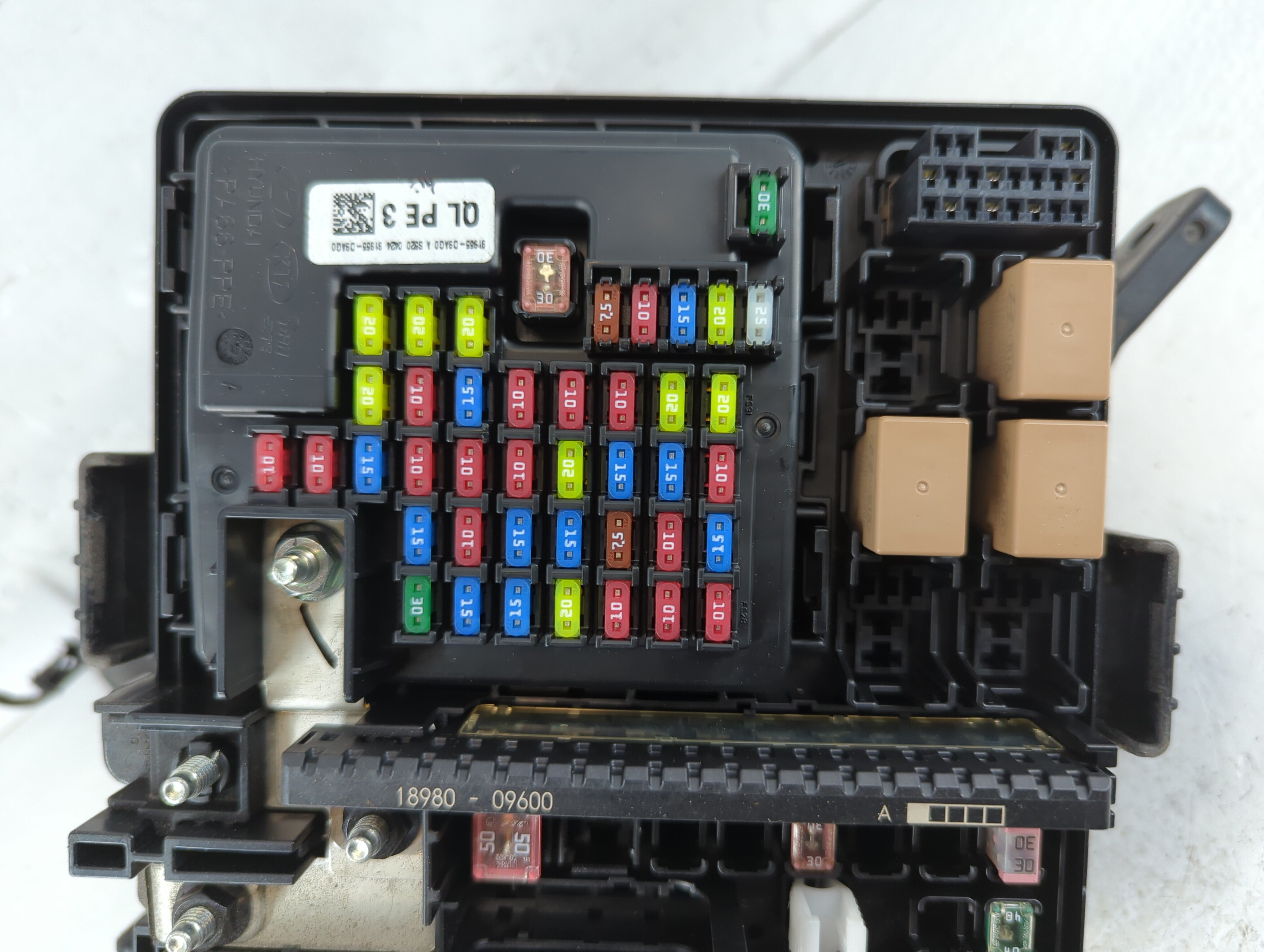 2020-2021 Kia Sportage Fusebox Fuse Box Panel Relay Module P/N:914F0-D9180 Fits Fits 2020 2021 OEM Used Auto Parts - Oemusedautoparts1.com