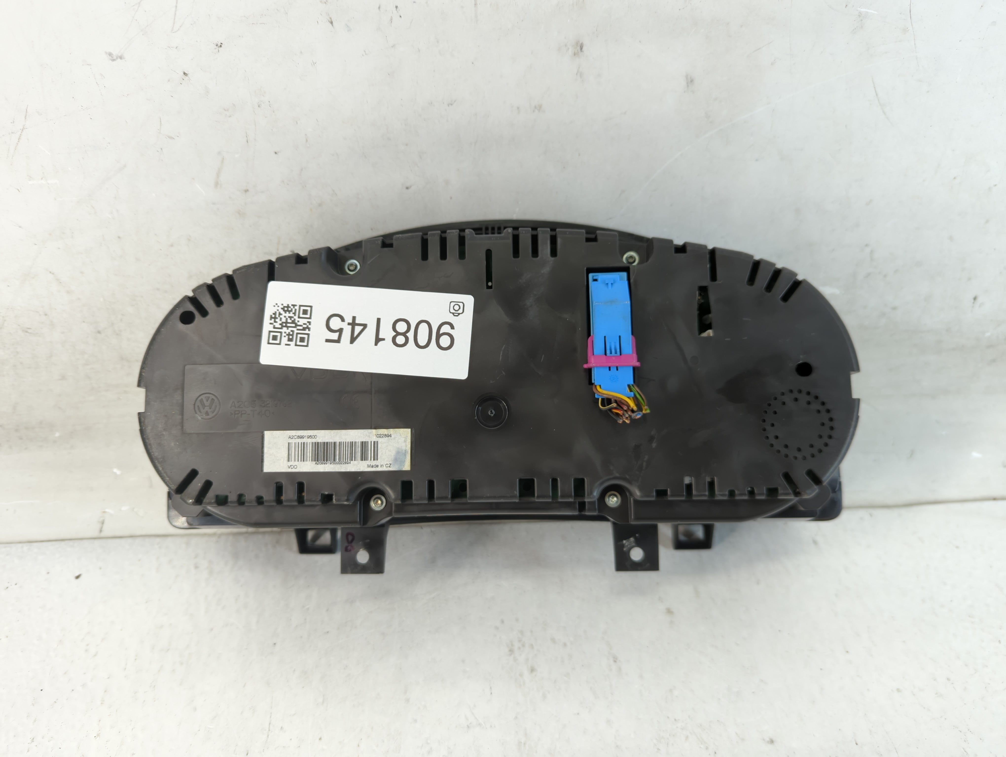 2015-2017 Volkswagen Tiguan Instrument Cluster Speedometer Gauges P/N:5N0920973H Fits Fits 2015 2016 2017 OEM Used Auto Parts - Oemusedautoparts1.com