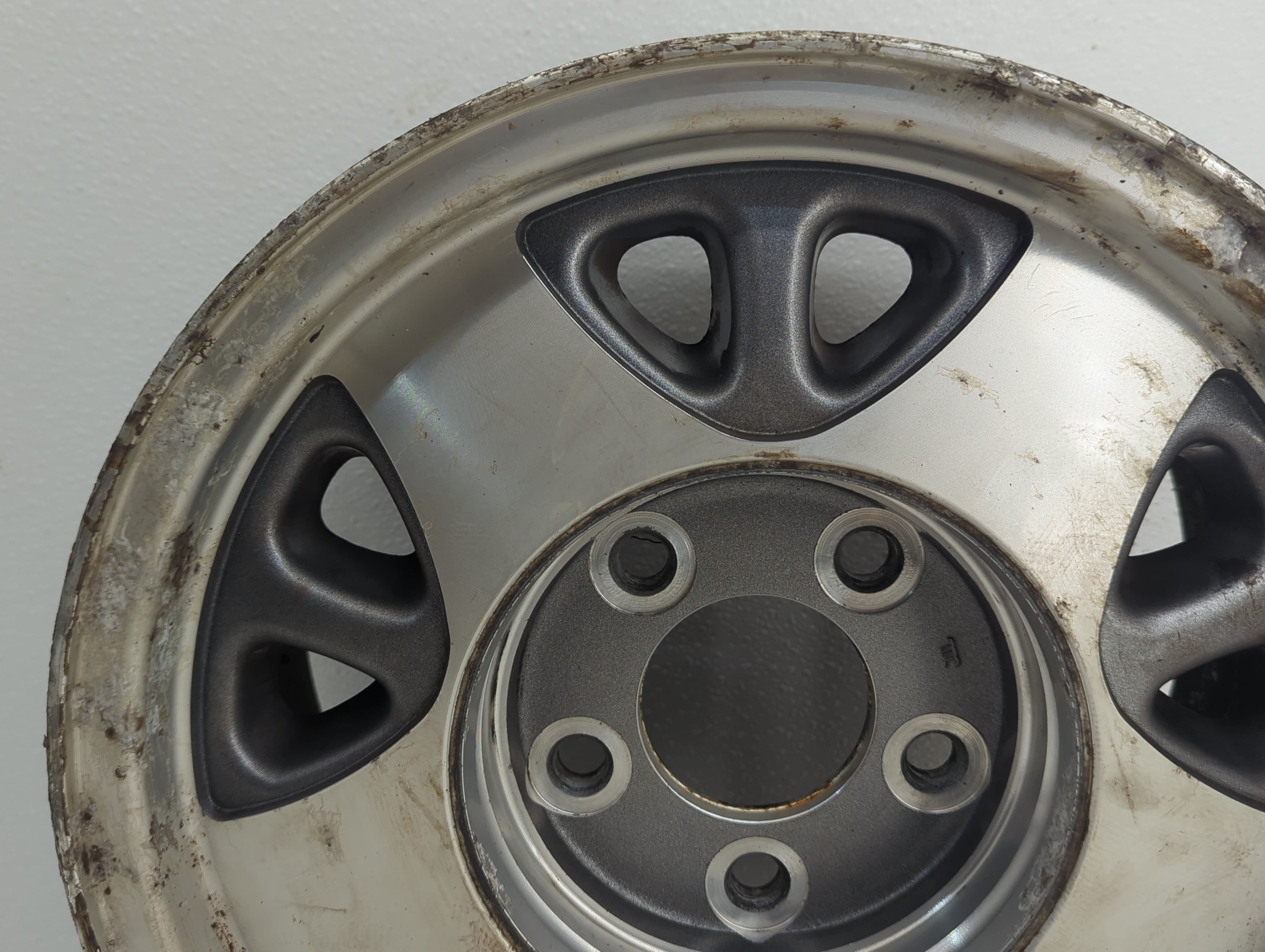 1993-2002 Chevrolet Astro Wheel Rim Oem - Oemusedautoparts1.com
