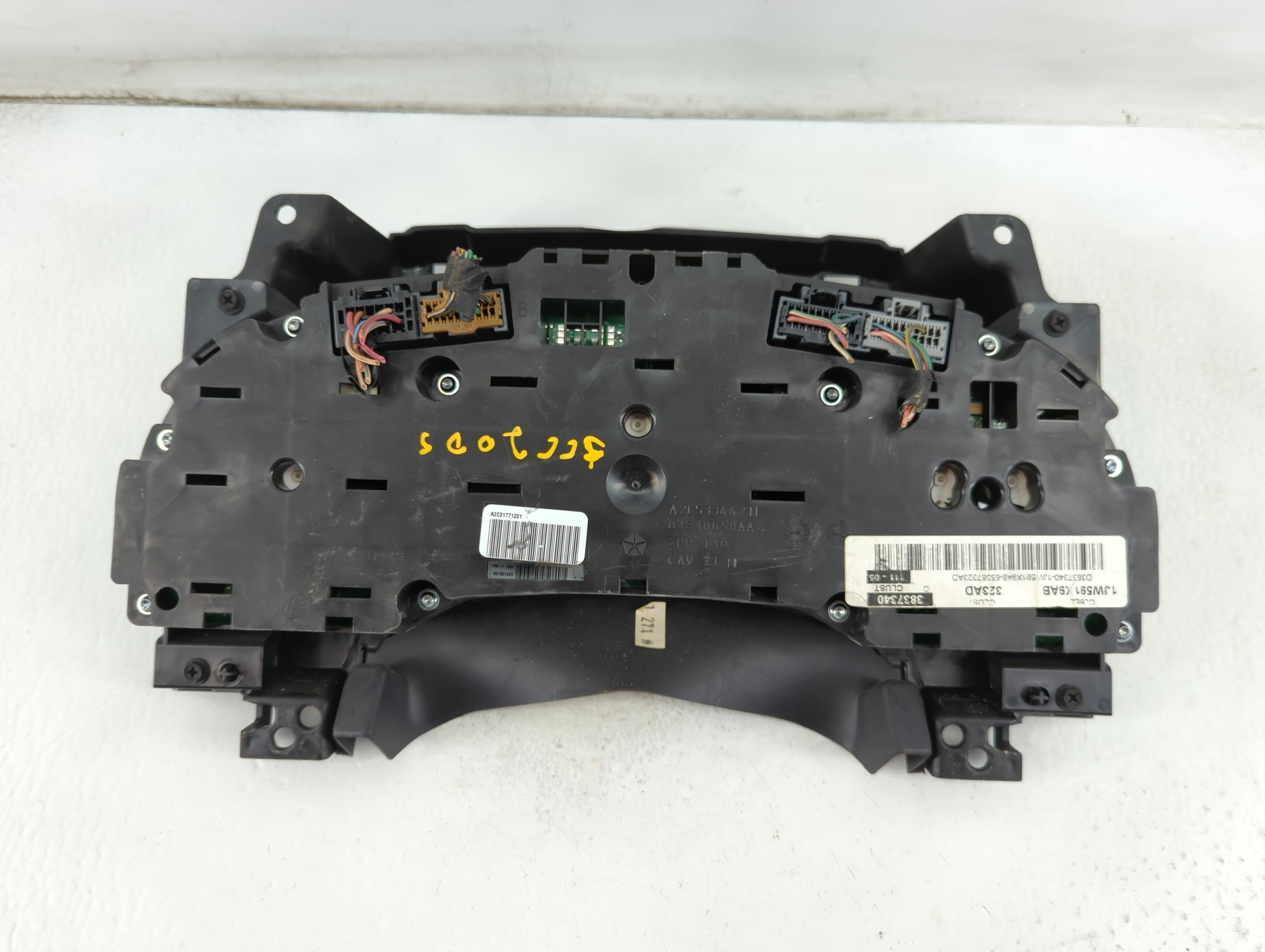 2011-2012 Dodge Caliber Instrument Cluster Speedometer Gauges P/N:P68087323AD Fits Fits 2011 2012 OEM Used Auto Parts - Oemusedautoparts1.com