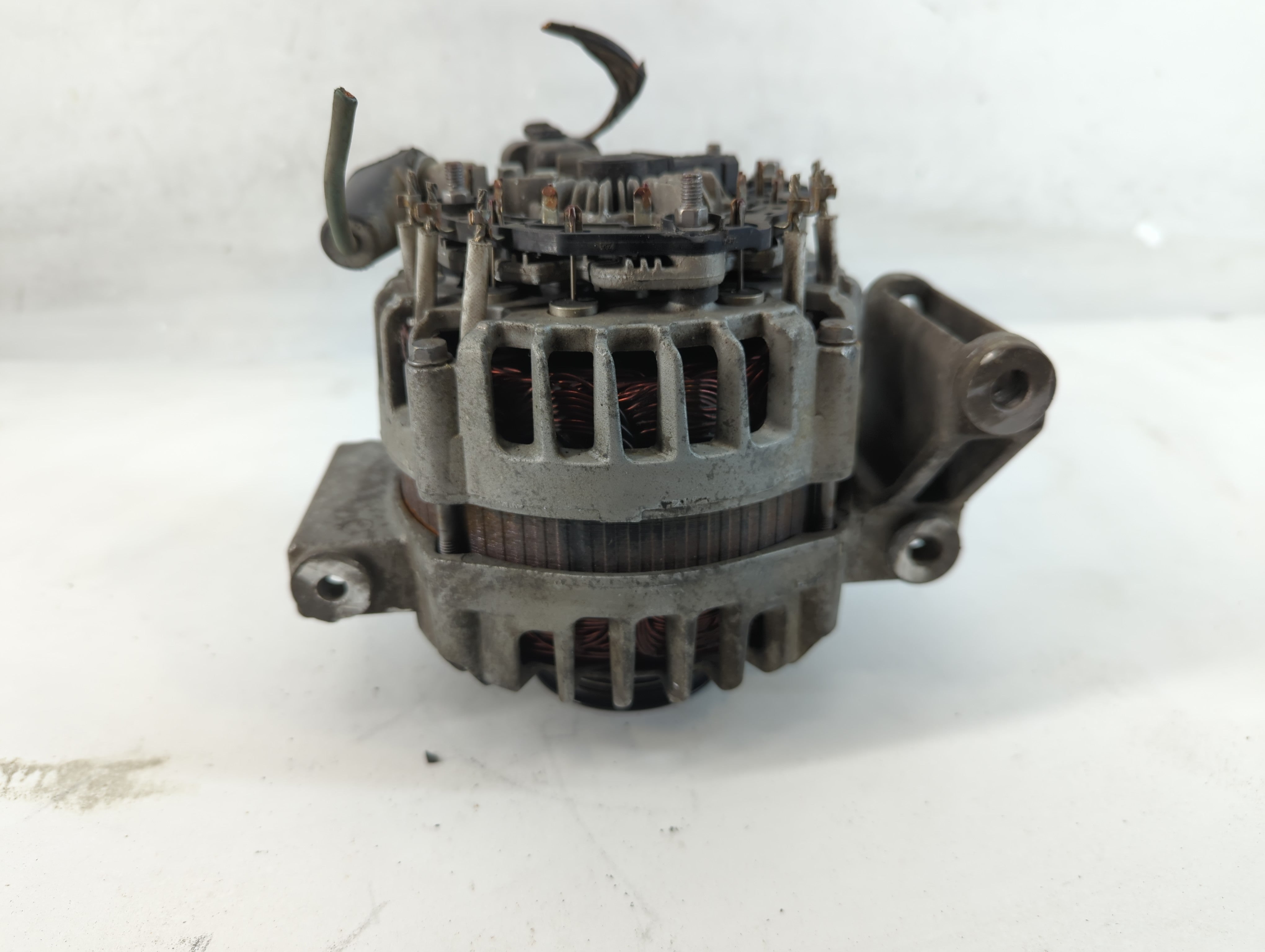 2008-2012 Chevrolet Malibu Alternator Replacement Generator Charging Assembly Engine OEM Fits Fits 2008 2009 2010 2011 2012 OEM Used Auto Parts - Oemusedautoparts1.com