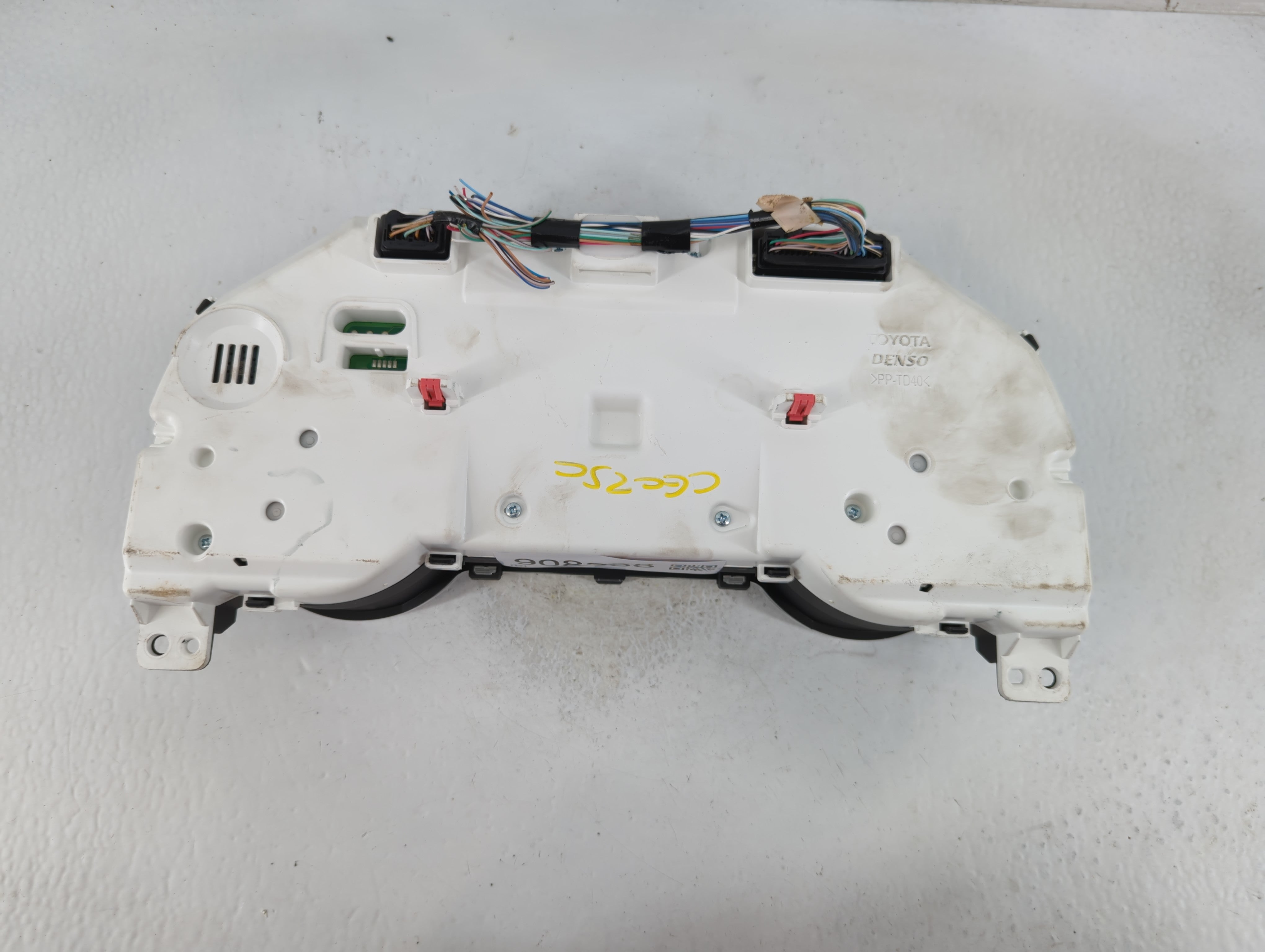 2019-2020 Toyota Camry Instrument Cluster Speedometer Gauges P/N:TN25780-4280 83800-0XD22-00 Fits Fits 2019 2020 OEM Used Auto Parts - Oemusedautoparts1.com