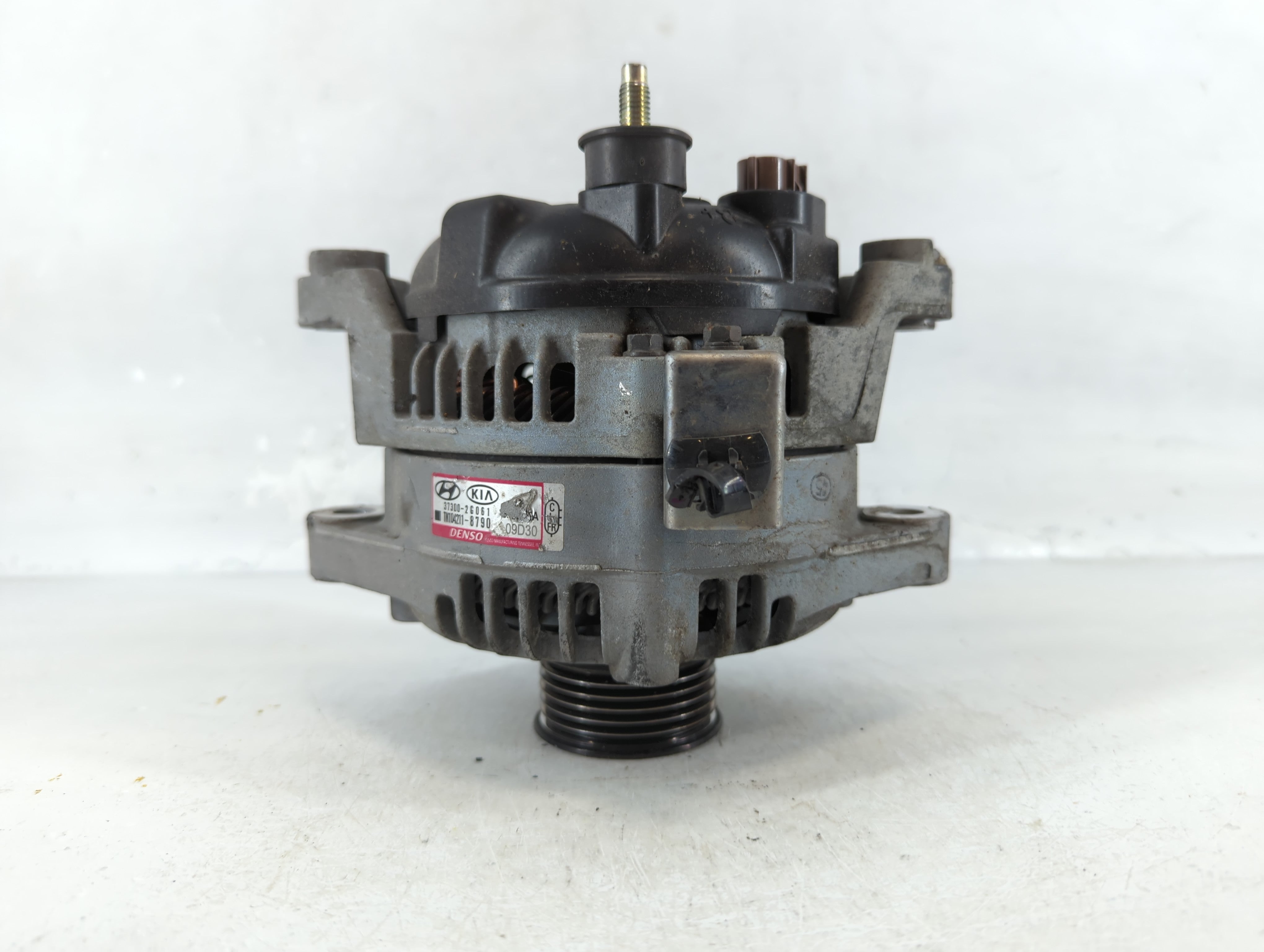 2019-2020 Hyundai Santa Fe Alternator Replacement Generator Charging Assembly Engine OEM P/N:37300-2G061 Fits OEM Used Auto Parts - Oemusedautoparts1.com
