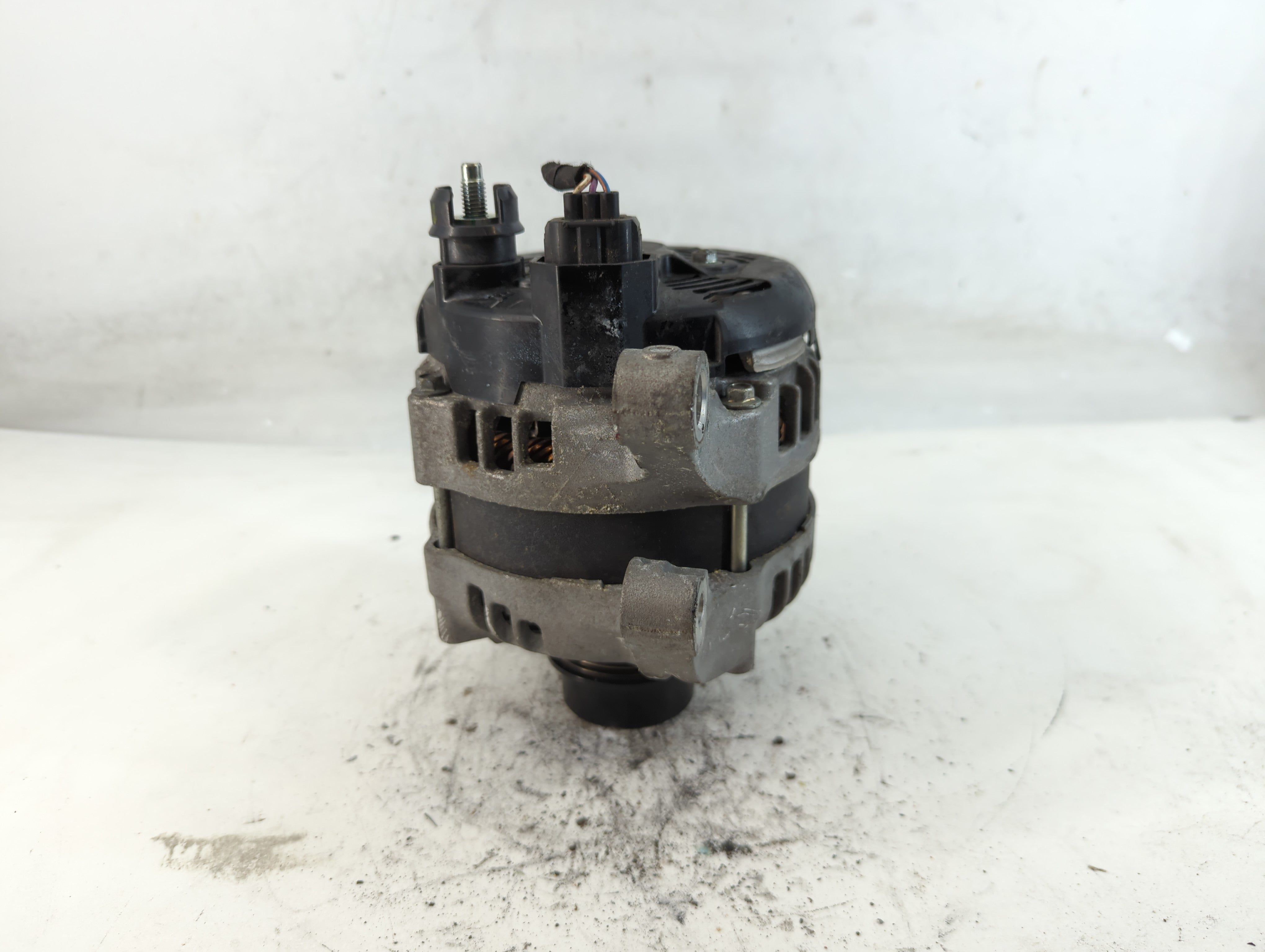 2015-2019 Lincoln Mkc Alternator Replacement Generator Charging Assembly Engine OEM P/N:G2GT-10300-AA Fits OEM Used Auto Parts - Oemusedautoparts1.com