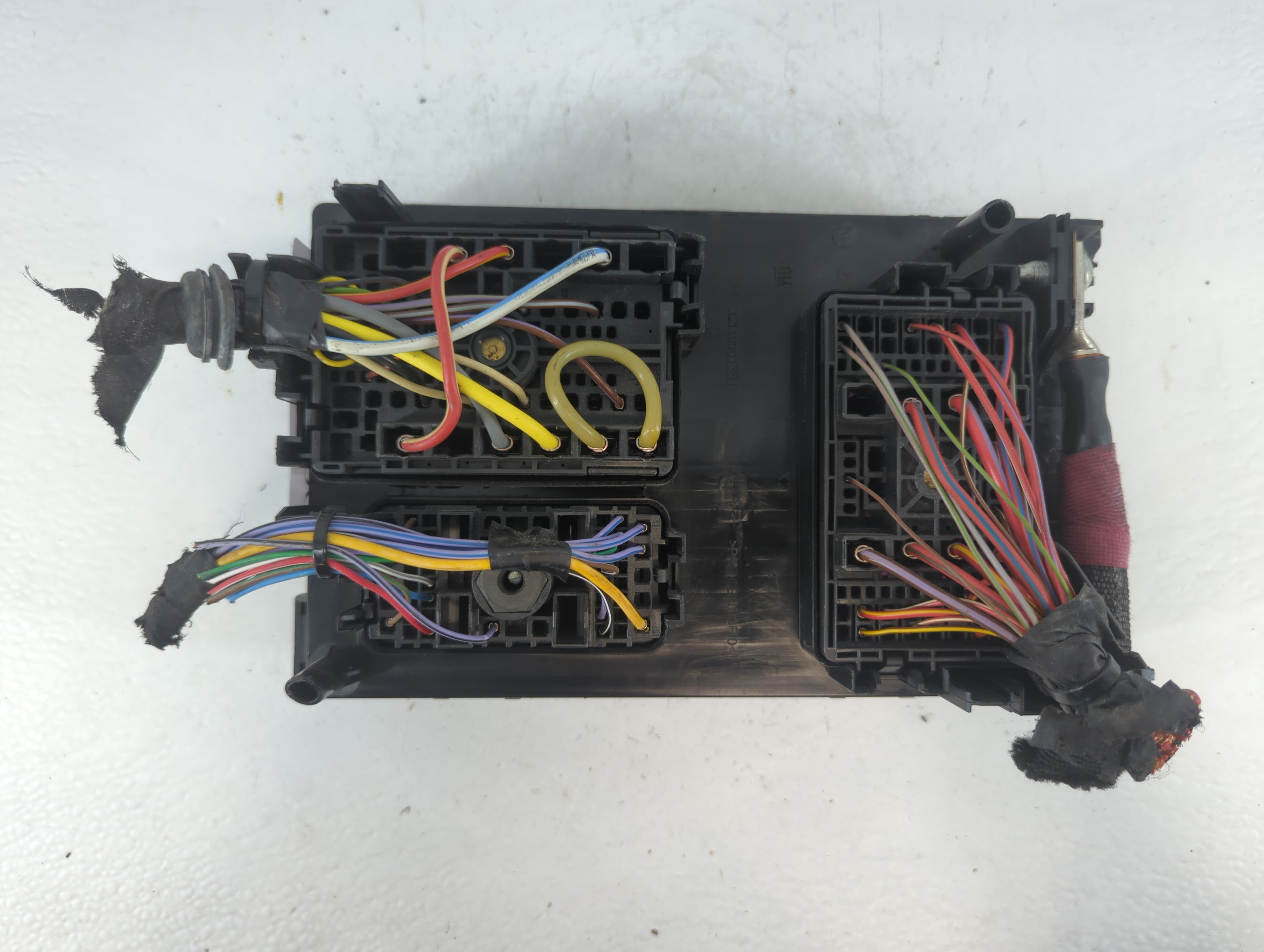 2013-2016 Buick Verano Fusebox Fuse Box Panel Relay Module P/N:1110193AA 22938539 Fits Fits 2013 2014 2015 2016 OEM Used Auto Parts - Oemusedautoparts1.com