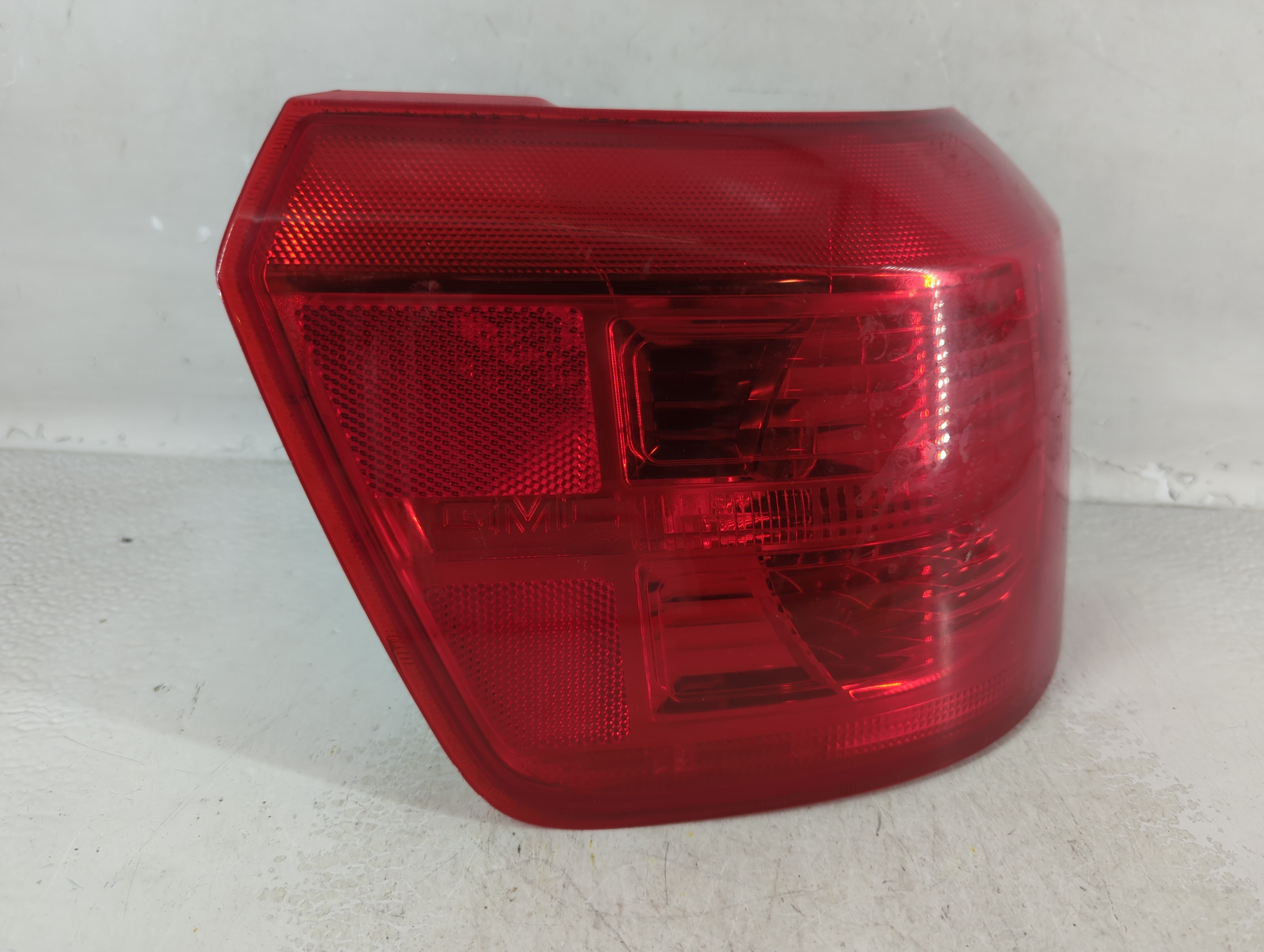 2010-2017 Gmc Terrain Tail Light Assembly Driver Left OEM Fits Fits 2010 2011 2012 2013 2014 2015 2016 2017 OEM Used Auto Parts - Oemusedautoparts1.com