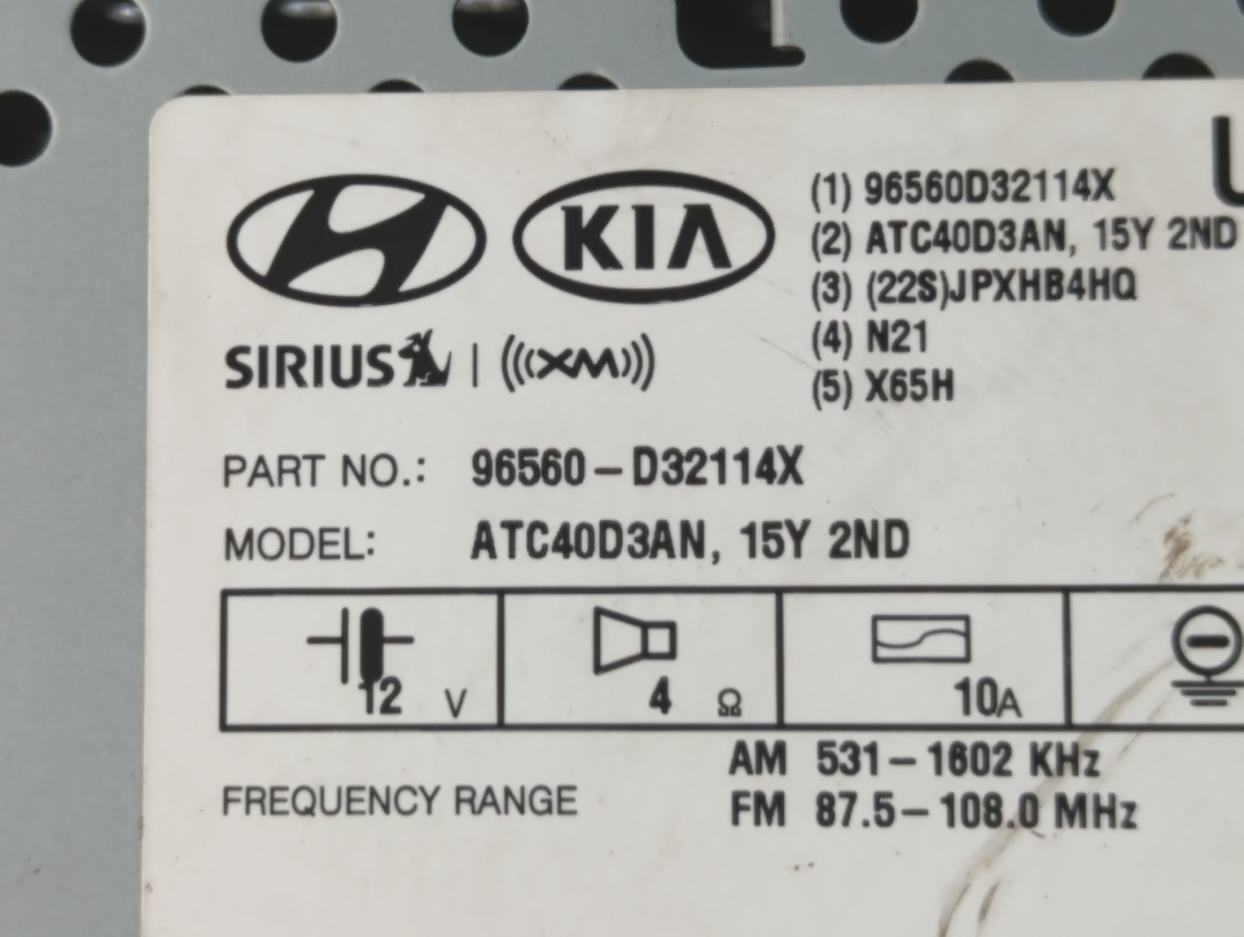 2016-2018 Hyundai Tucson Radio AM FM Cd Player Receiver Replacement P/N:96180-D31004X Fits Fits 2016 2017 2018 OEM Used Auto Parts - Oemusedautoparts1.com