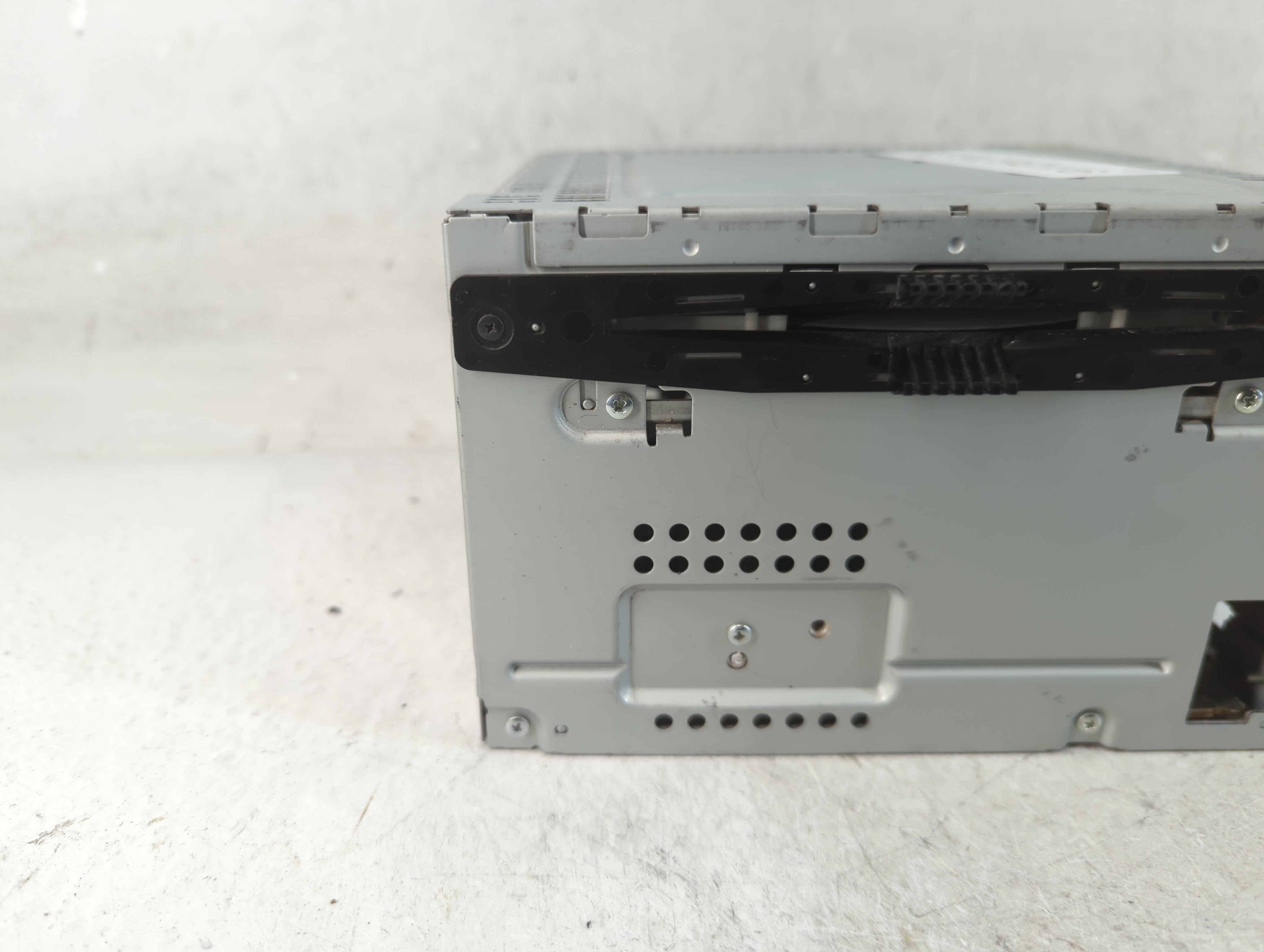 2010-2011 Ford Taurus Radio AM FM Cd Player Receiver Replacement P/N:BG1T-19C107-AA Fits Fits 2010 2011 OEM Used Auto Parts - Oemusedautoparts1.com