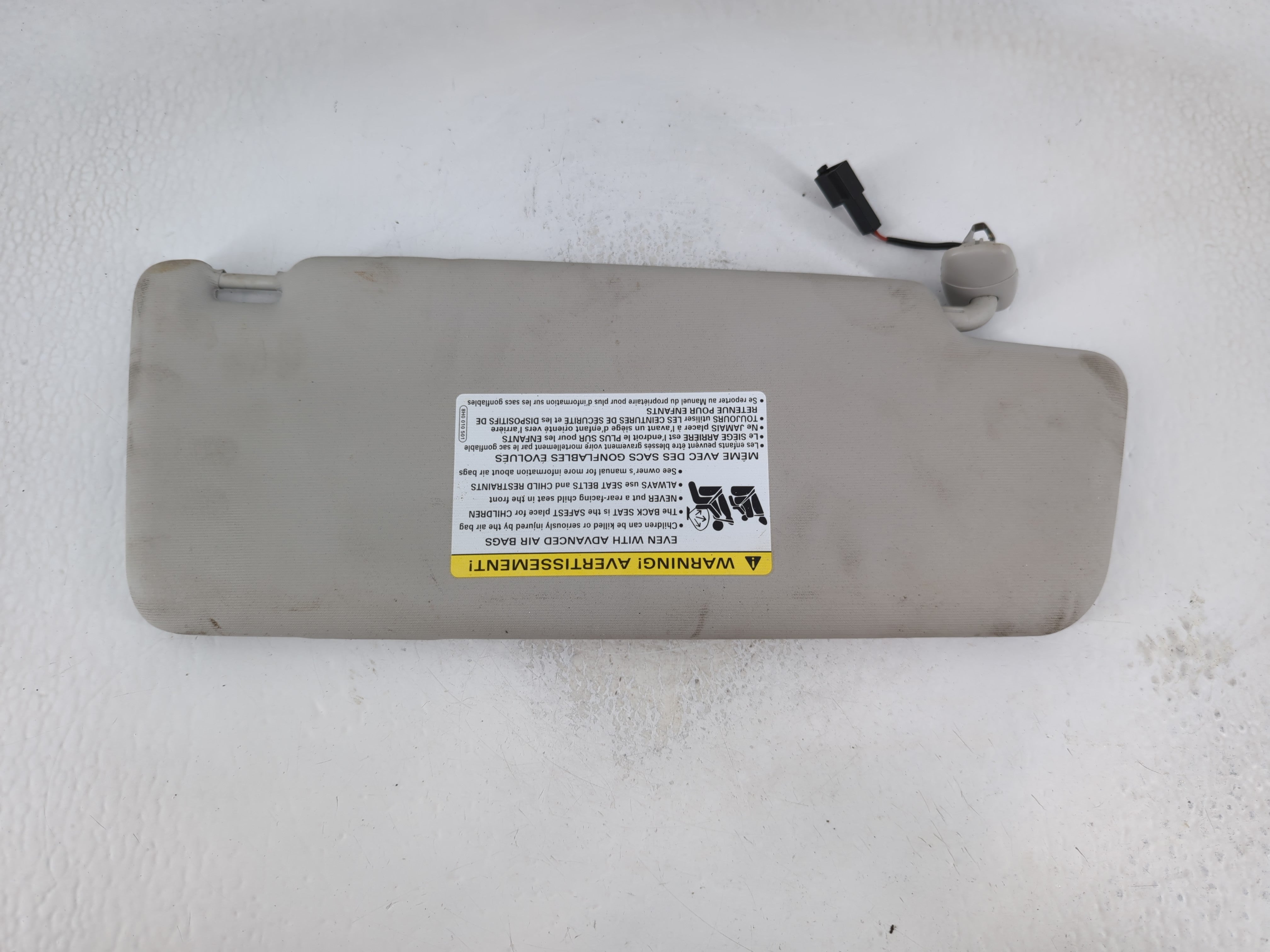 2018 Volkswagen Passat Sun Visor Shade Replacement Driver Left Mirror Fits OEM Used Auto Parts - Oemusedautoparts1.com