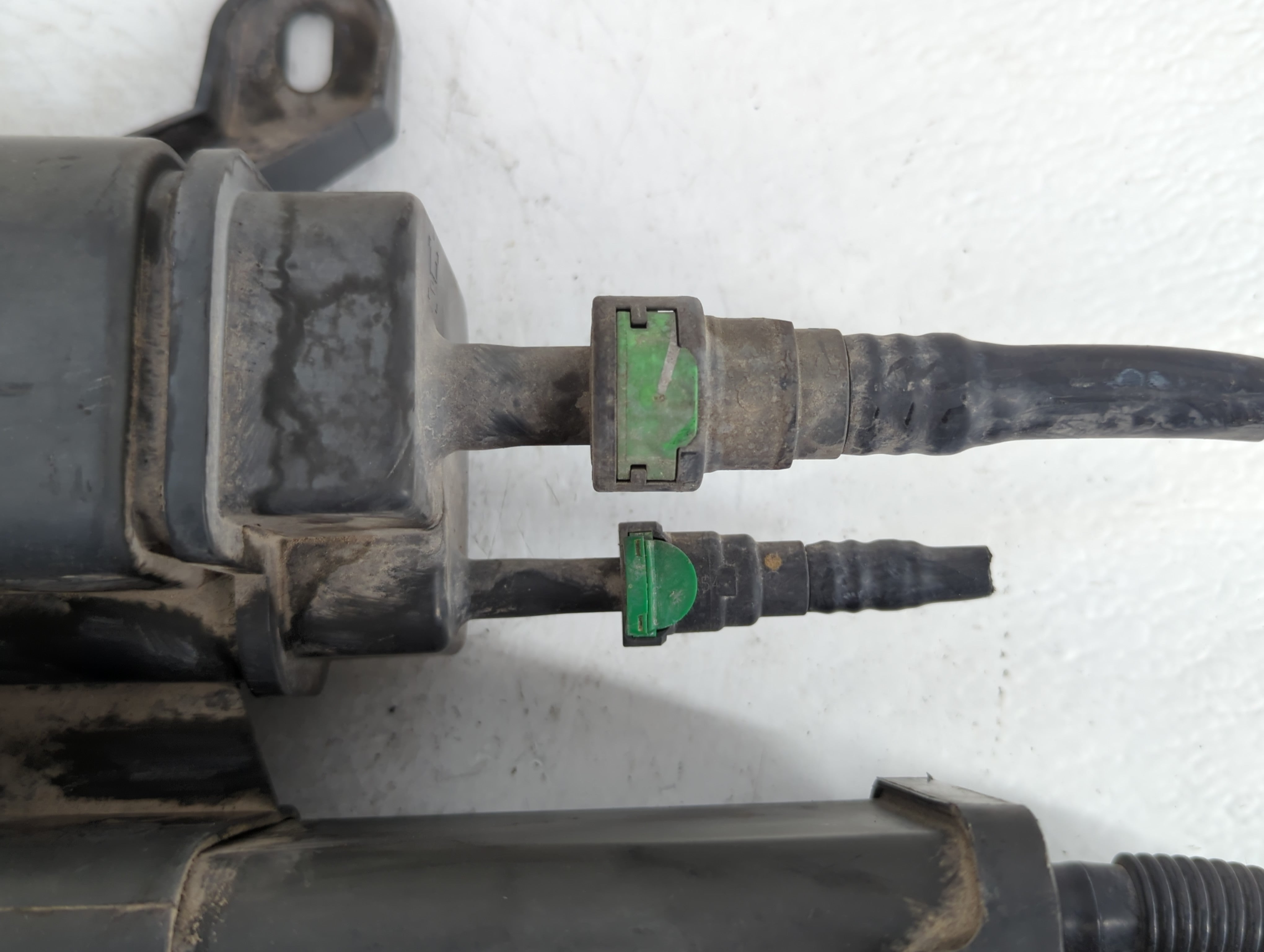 2014 Chevrolet Equinox Fuel Vapor Charcoal Canister - Oemusedautoparts1.com