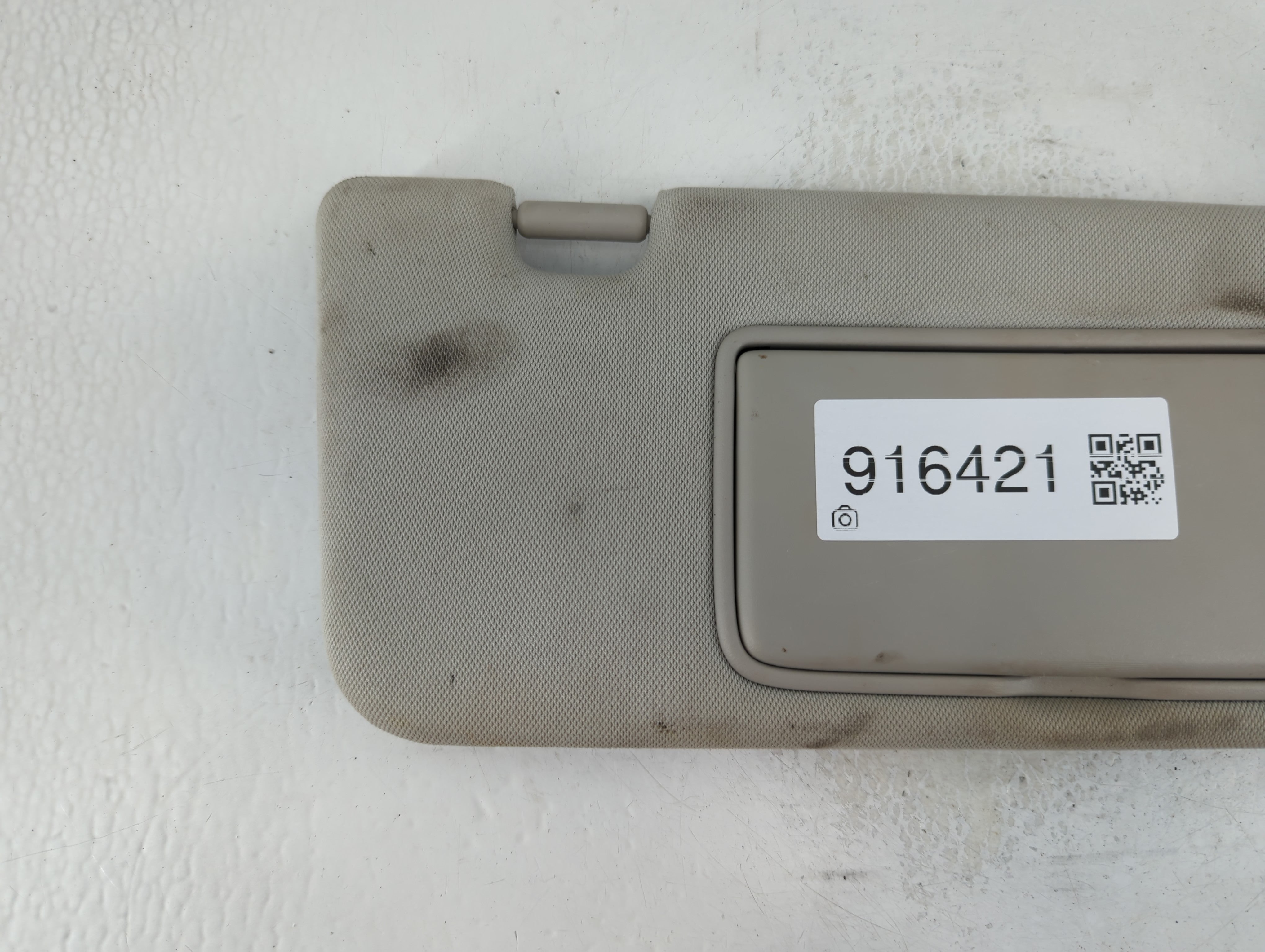 2014-2020 Infiniti Q50 Sun Visor Shade Replacement Passenger Right Mirror Fits Fits 2014 2015 2016 2017 2018 2019 2020 OEM Used Auto Parts - Oemusedautoparts1.com