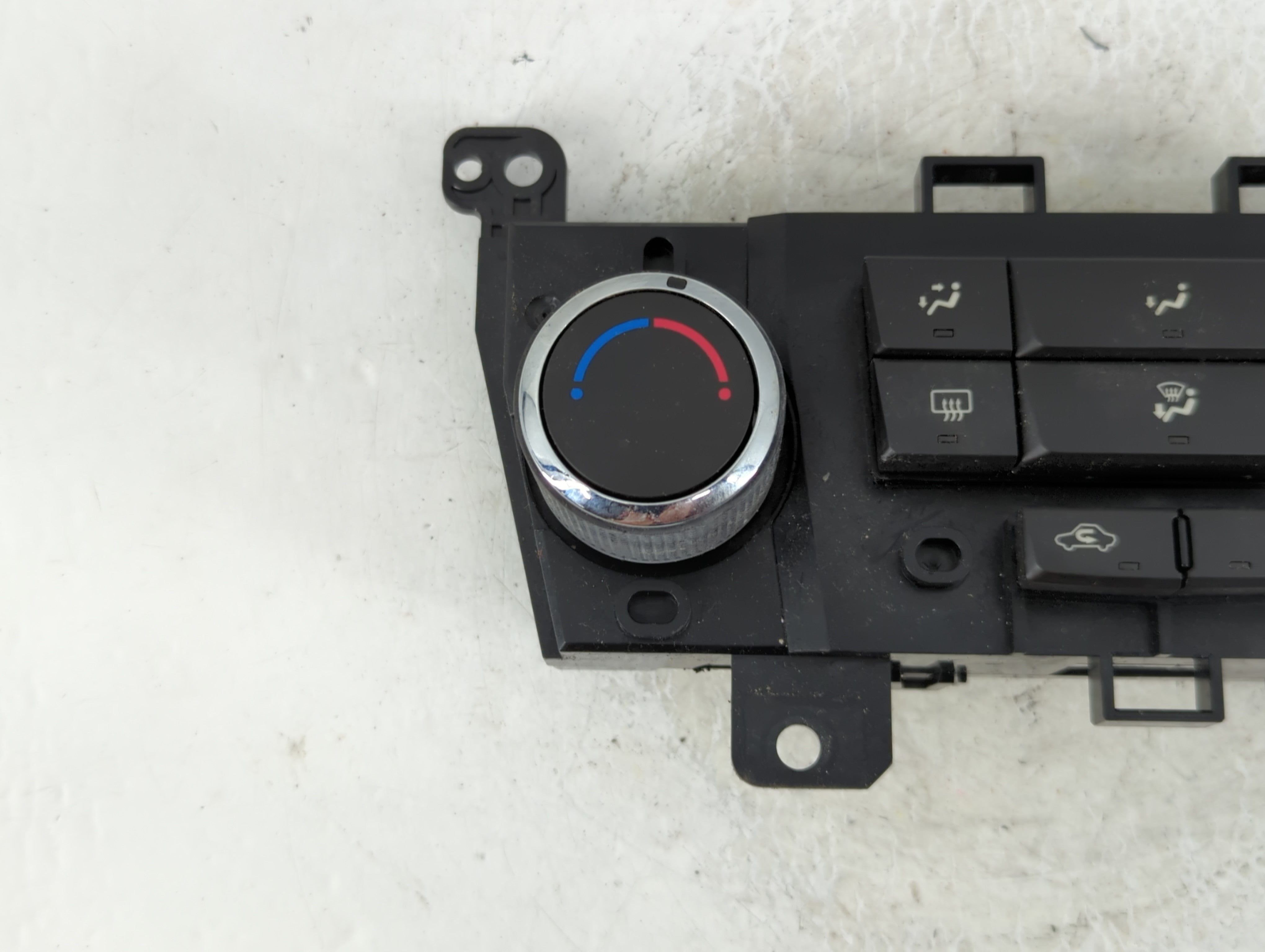 2011-2012 Chevrolet Cruze Climate Control Module Temperature AC/Heater Replacement P/N:95017054 Fits Fits 2011 2012 OEM Used Auto Parts - Oemusedautoparts1.com