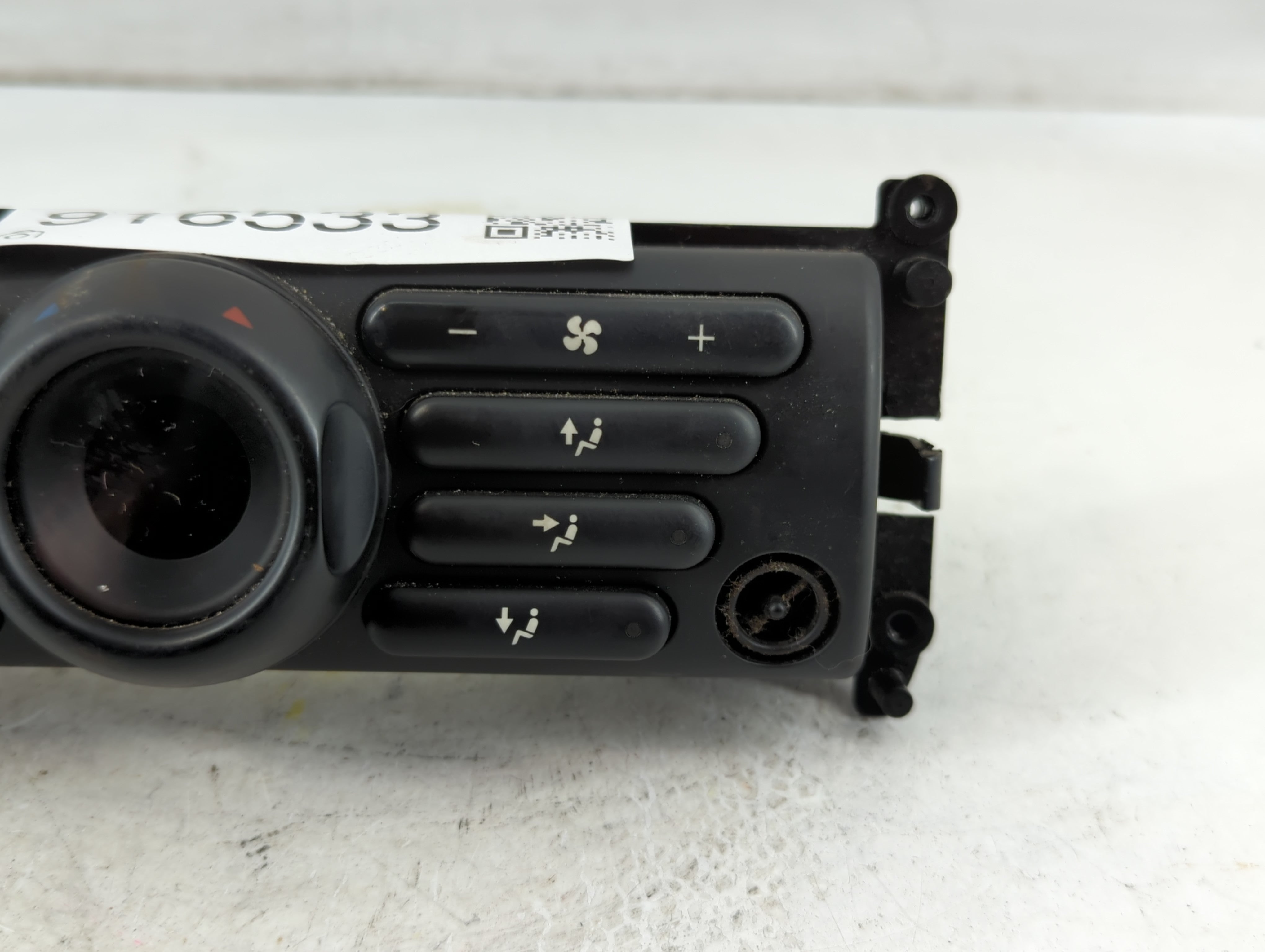 2006 Mini Cooper Climate Control Module Temperature AC/Heater Replacement P/N:64 11 6 962 469 64116962469 Fits OEM Used Auto Parts - Oemusedautoparts1.com