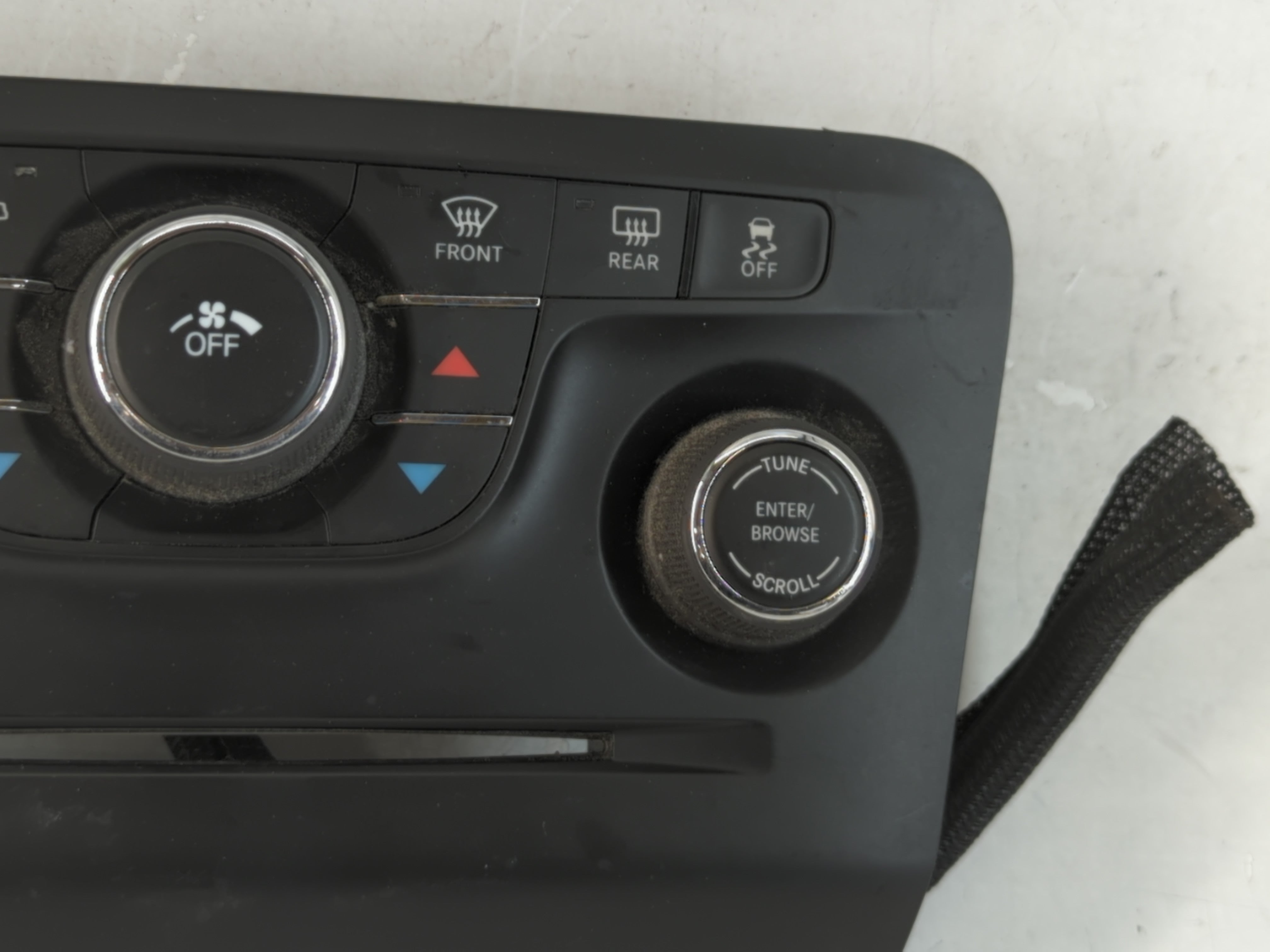 2013-2014 Dodge Charger Climate Control Module Temperature AC/Heater Replacement P/N:1QH08DX9AE Fits Fits 2013 2014 OEM Used Auto Parts - Oemusedautoparts1.com
