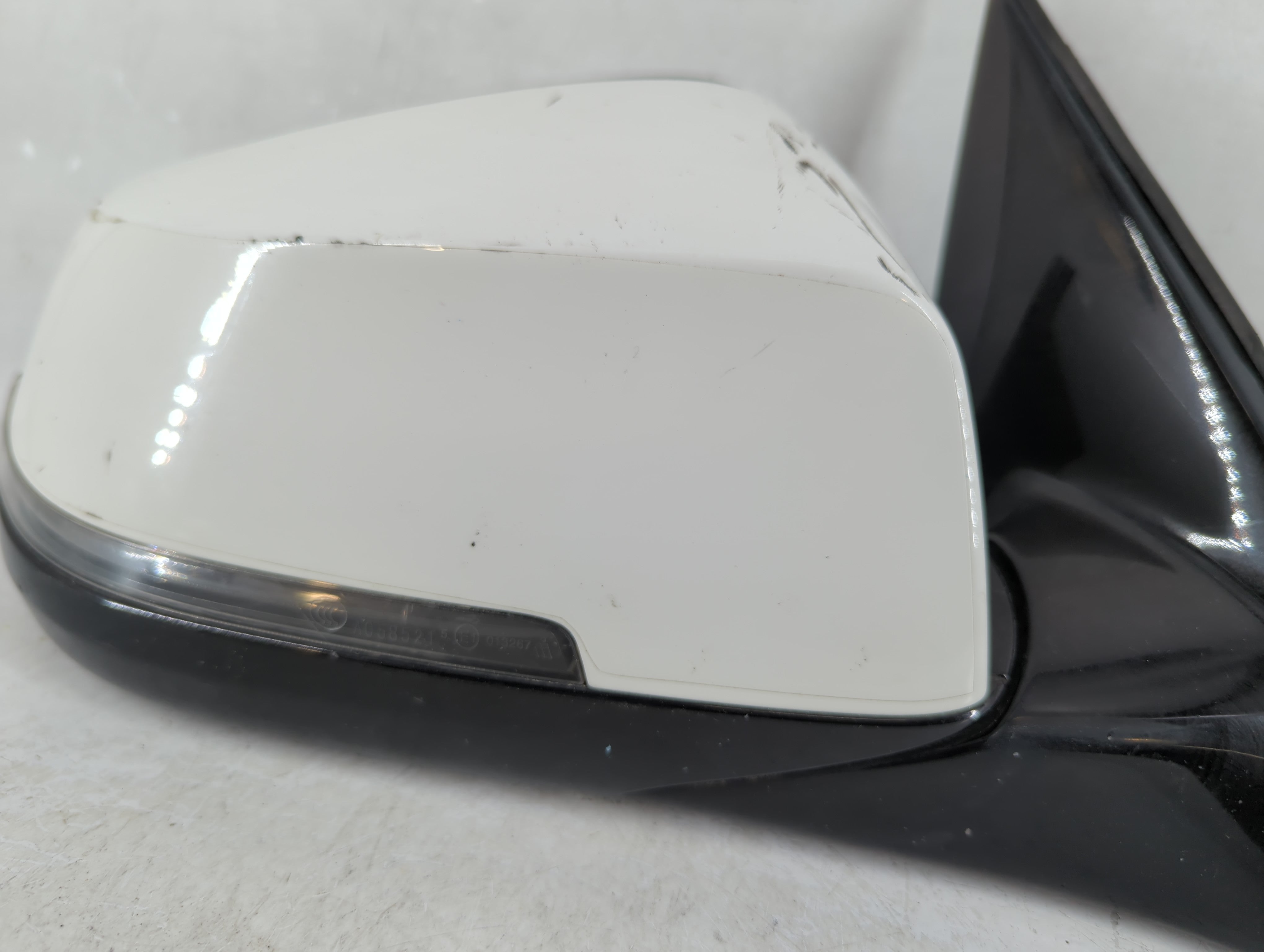 2013-2015 Bmw 750i Side Mirror Replacement Passenger Right View Door Mirror P/N:F0169110U6680 Fits Fits 2013 2014 2015 OEM Used Auto Parts - Oemusedautoparts1.com