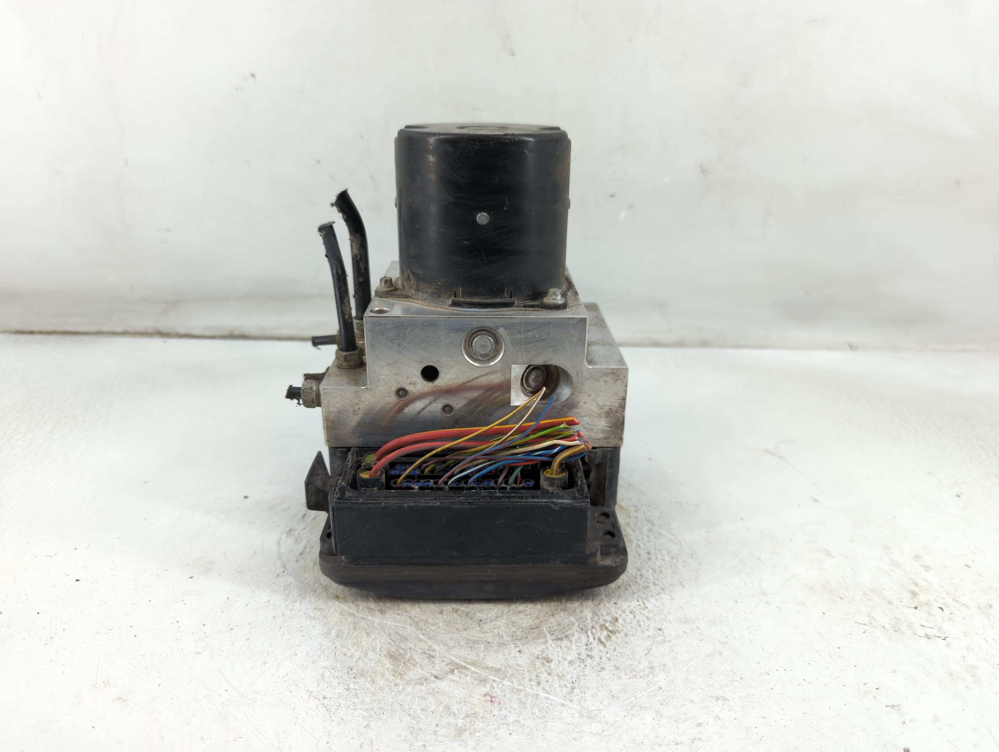 2008-2010 Bmw 550i ABS Pump Control Module Replacement P/N:3451 6783360-01 Fits Fits 2008 2009 2010 OEM Used Auto Parts - Oemusedautoparts1.com