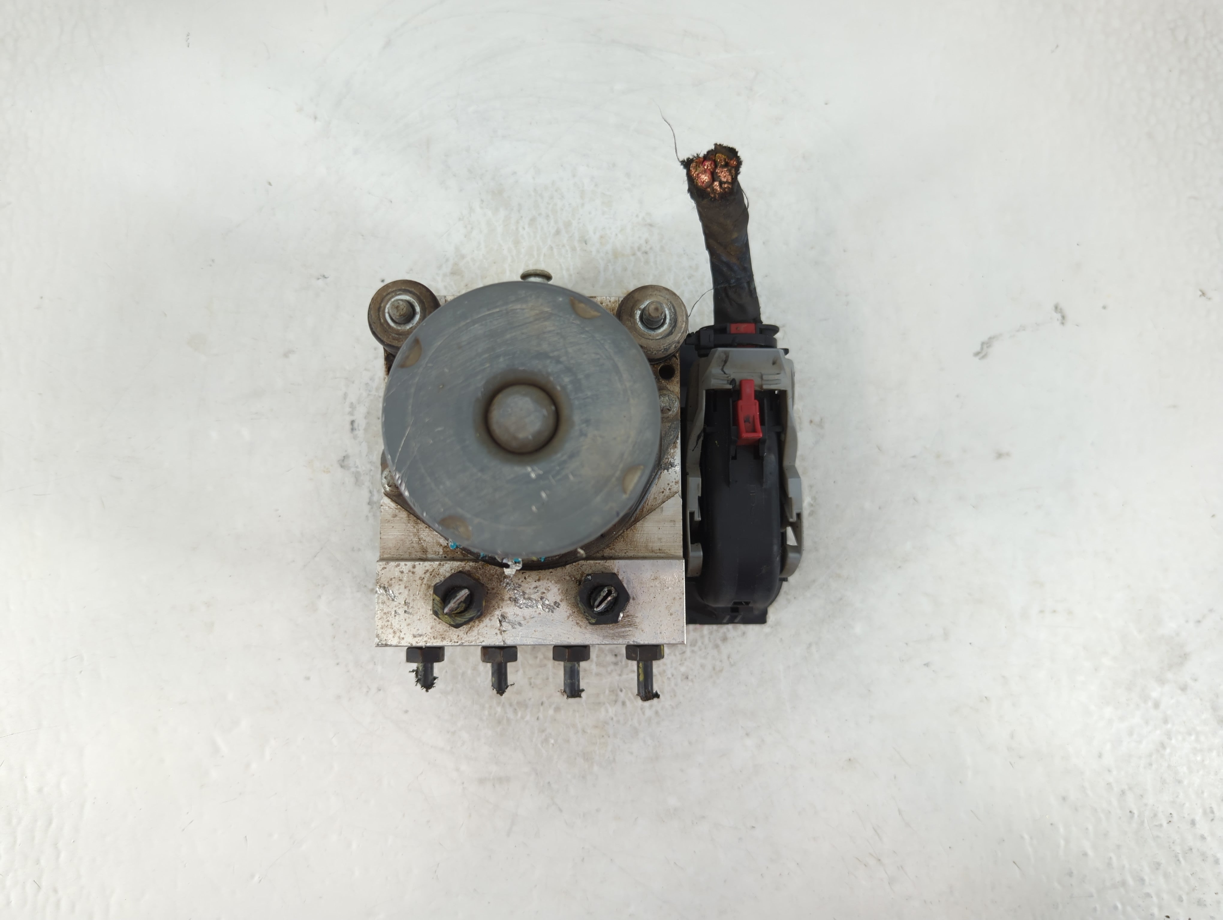 2016-2018 Ford Focus ABS Pump Control Module Replacement P/N:58920-30500 0 265 238 094 Fits Fits 2016 2017 2018 OEM Used Auto Parts - Oemusedautoparts1.com