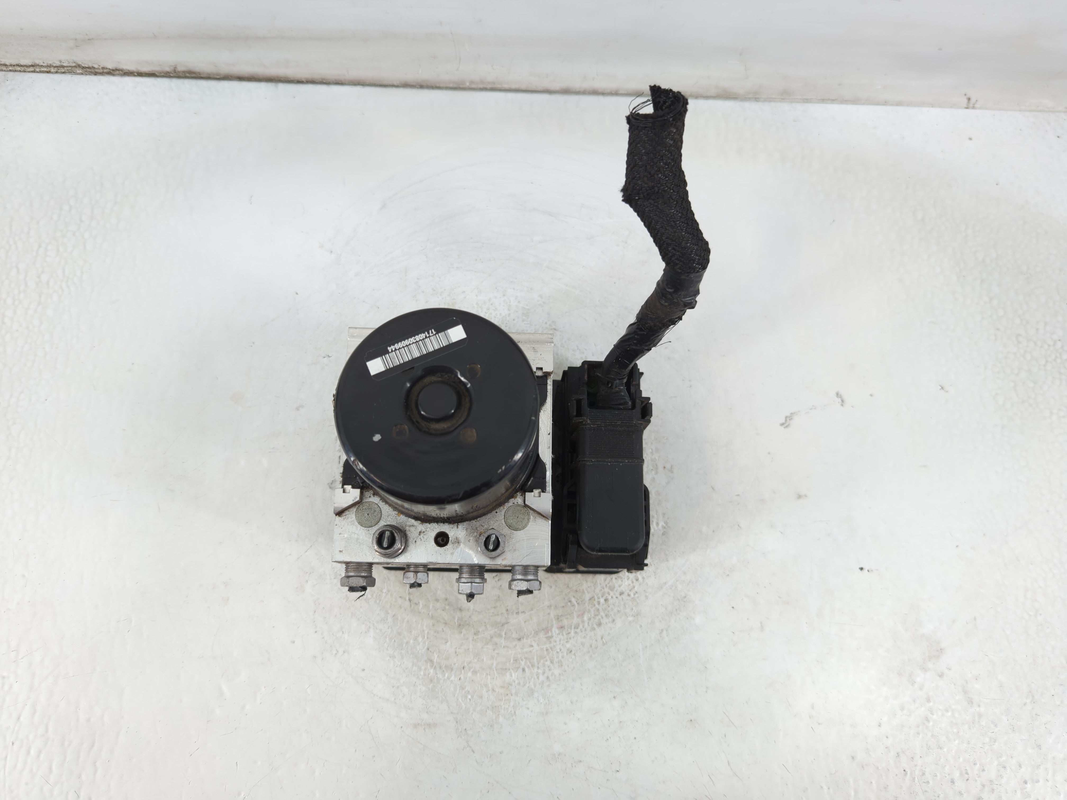 2013-2015 Ford Escape ABS Pump Control Module Replacement P/N:CV61-2C405-AG Fits Fits 2013 2014 2015 OEM Used Auto Parts - Oemusedautoparts1.com