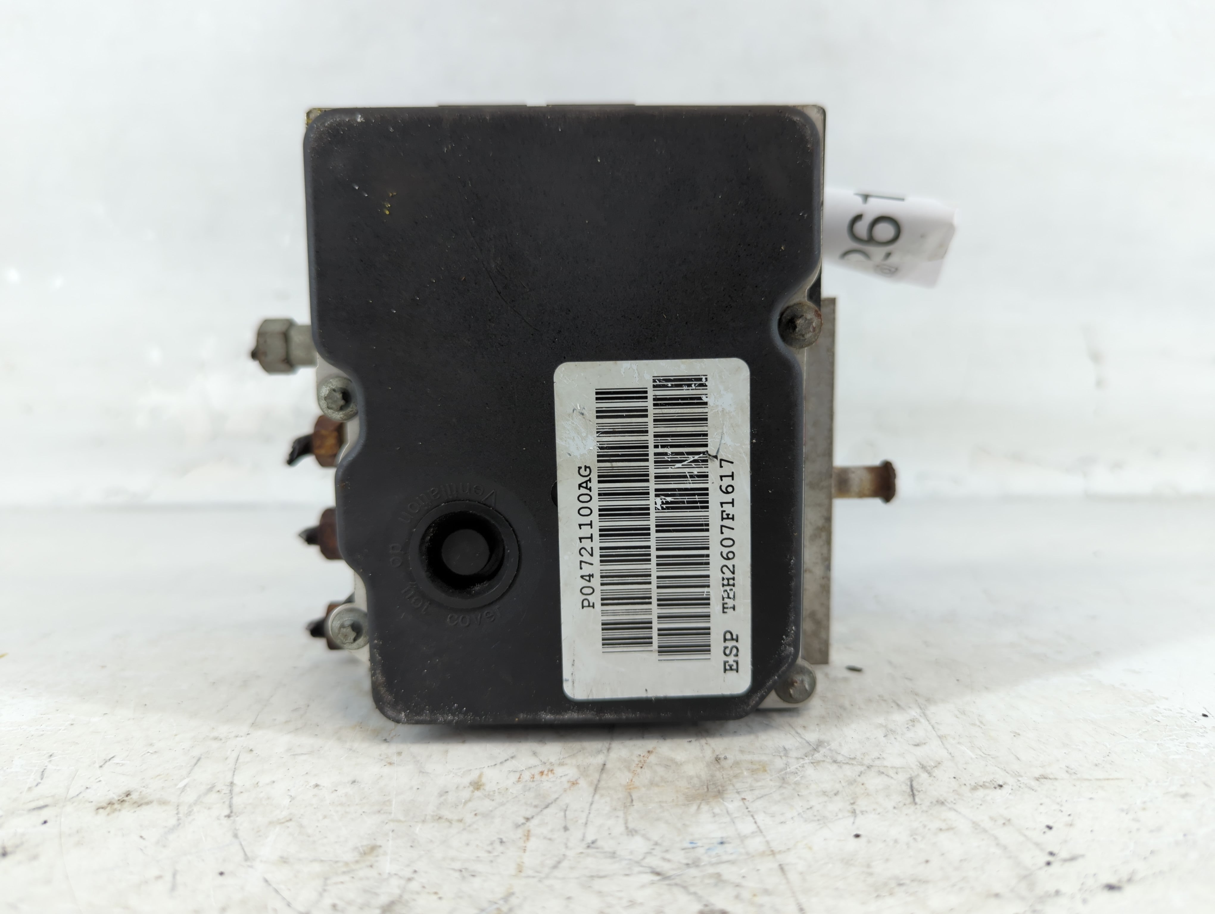 2008 Chrysler Pacifica ABS Pump Control Module Replacement P/N:04721100AG P04721100AG Fits OEM Used Auto Parts - Oemusedautoparts1.com
