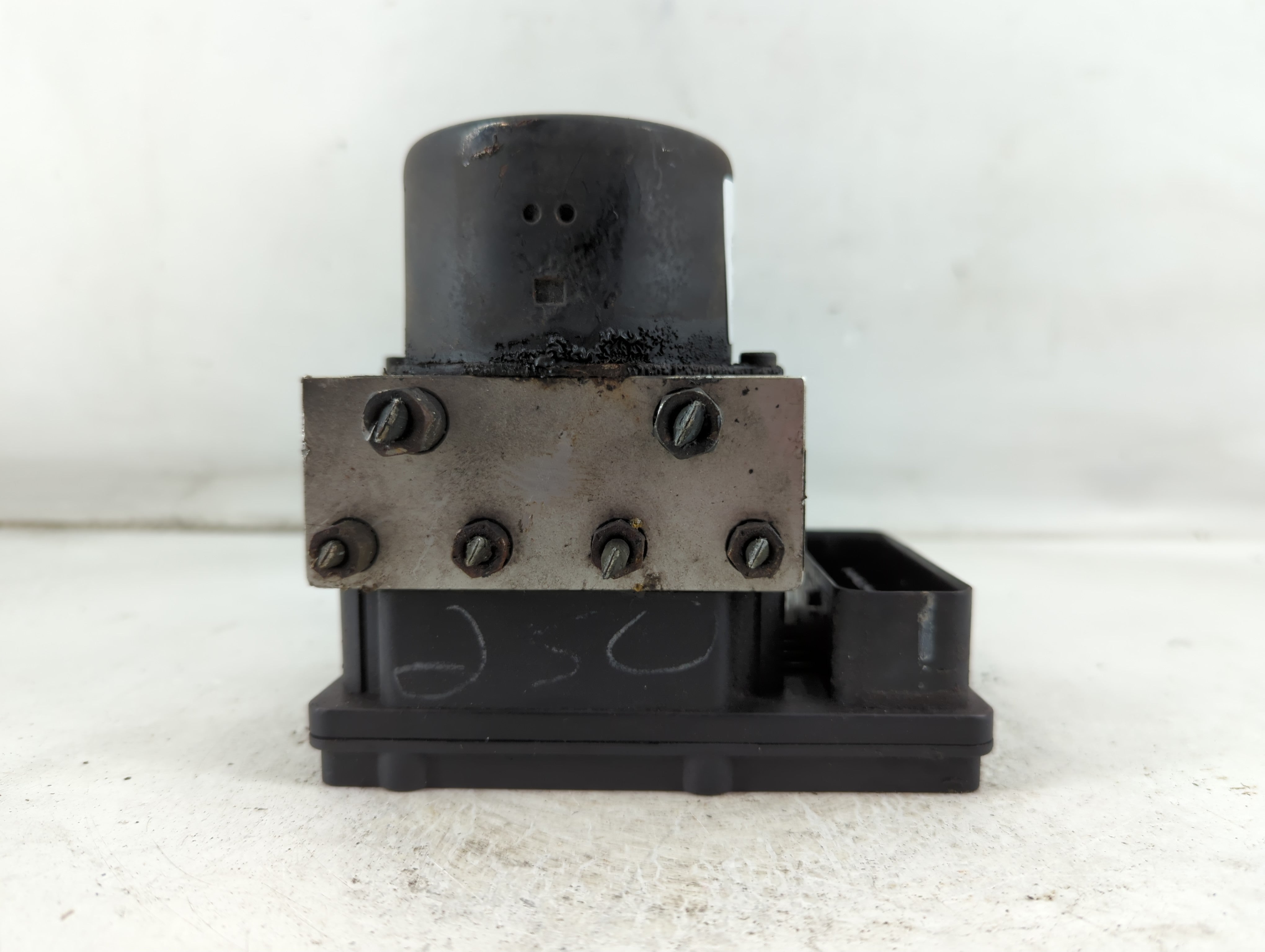 2005-2008 Nissan Pathfinder ABS Pump Control Module Replacement Fits Fits 2005 2006 2007 2008 OEM Used Auto Parts - Oemusedautoparts1.com