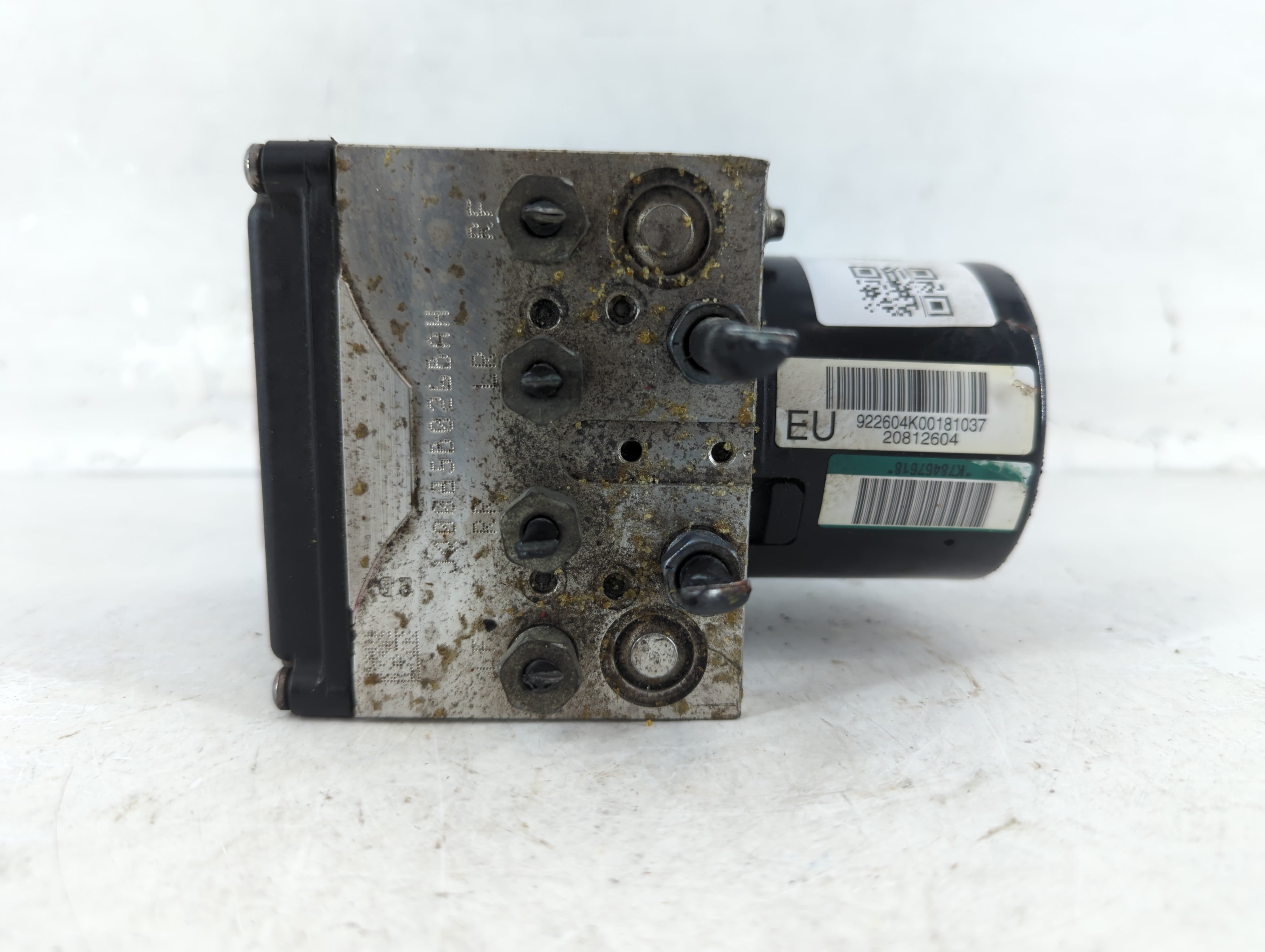 2010 Chevrolet Malibu ABS Pump Control Module Replacement P/N:25949990 Fits OEM Used Auto Parts - Oemusedautoparts1.com