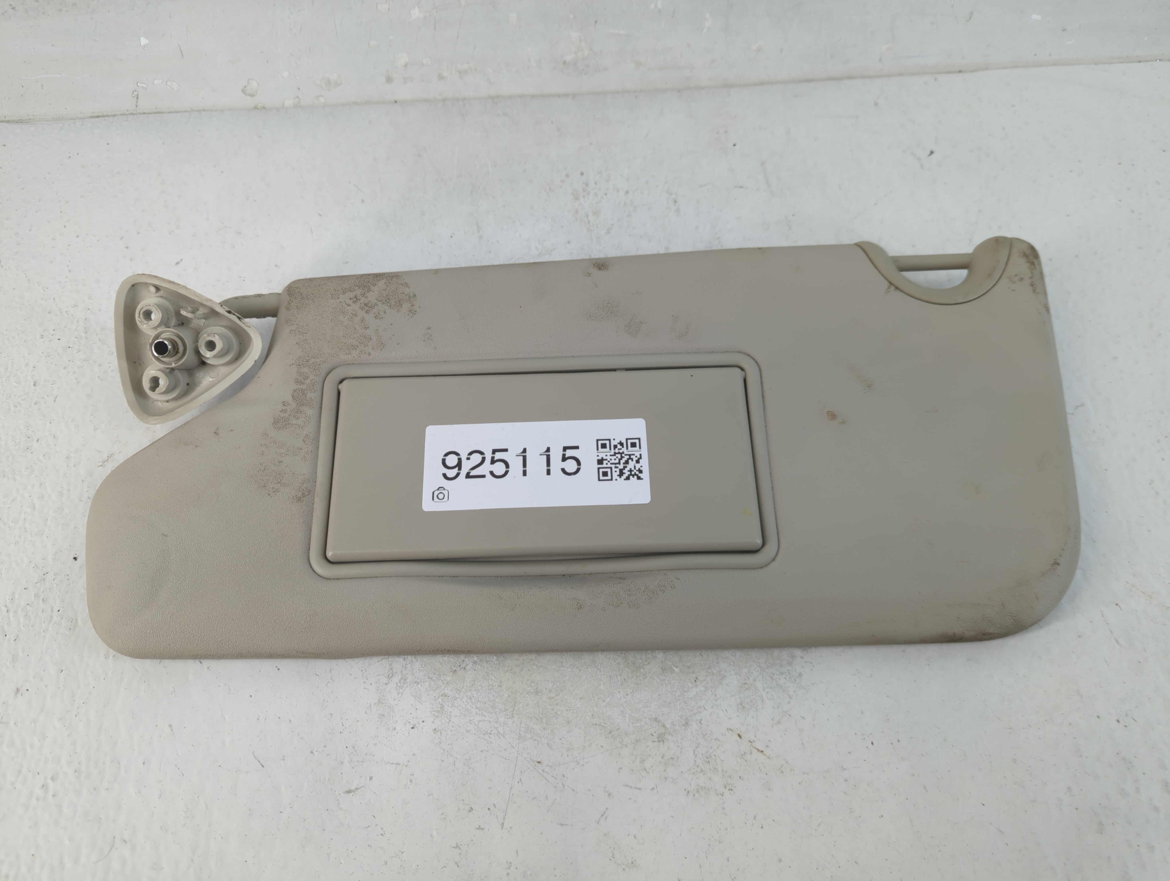 2016 Dodge Journey Sun Visor Shade Replacement Passenger Right Mirror Fits OEM Used Auto Parts - Oemusedautoparts1.com