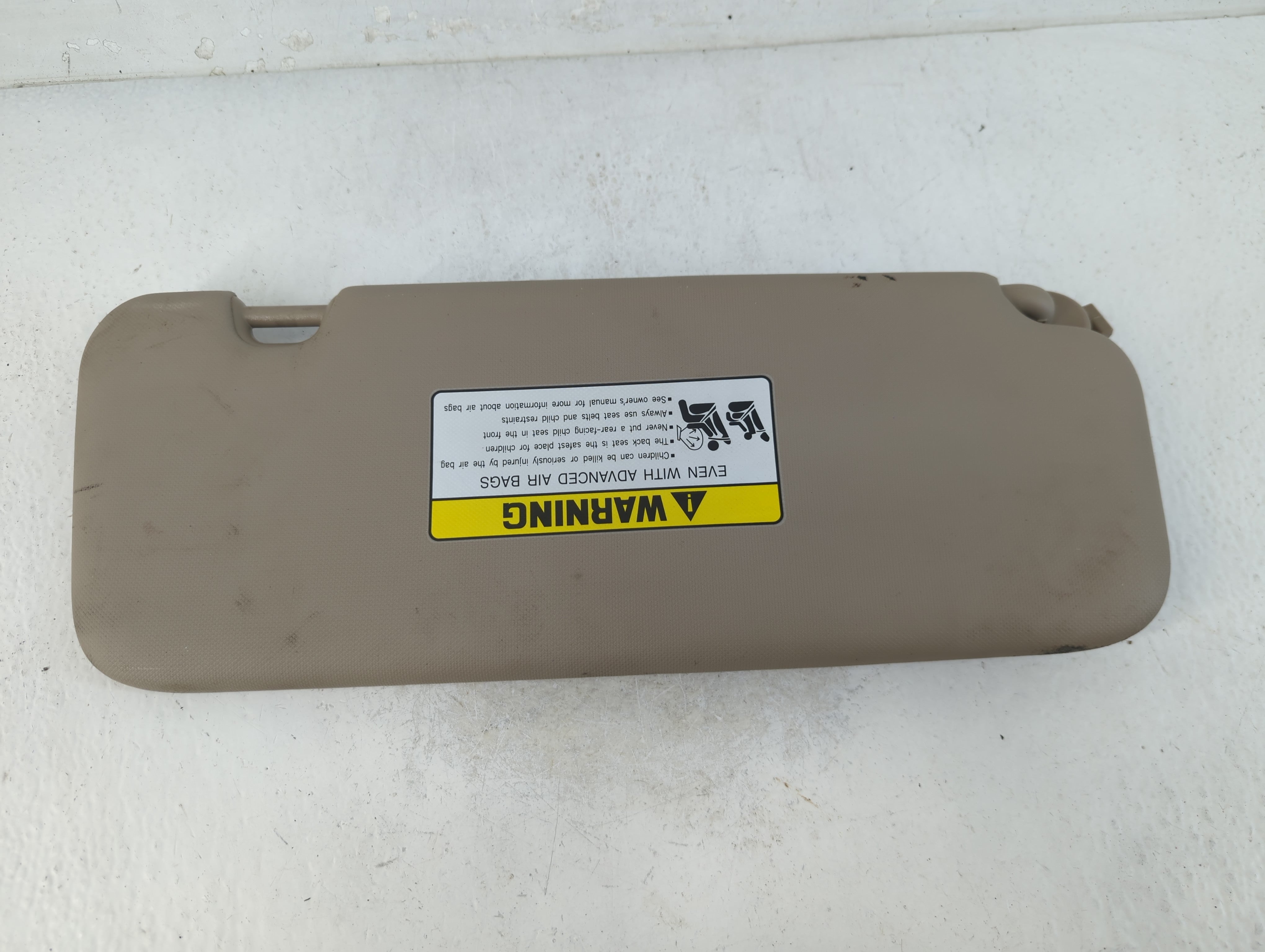 2017-2020 Hyundai Elantra Sun Visor Shade Replacement Passenger Right Mirror Fits Fits 2017 2018 2019 2020 OEM Used Auto Parts - Oemusedautoparts1.com
