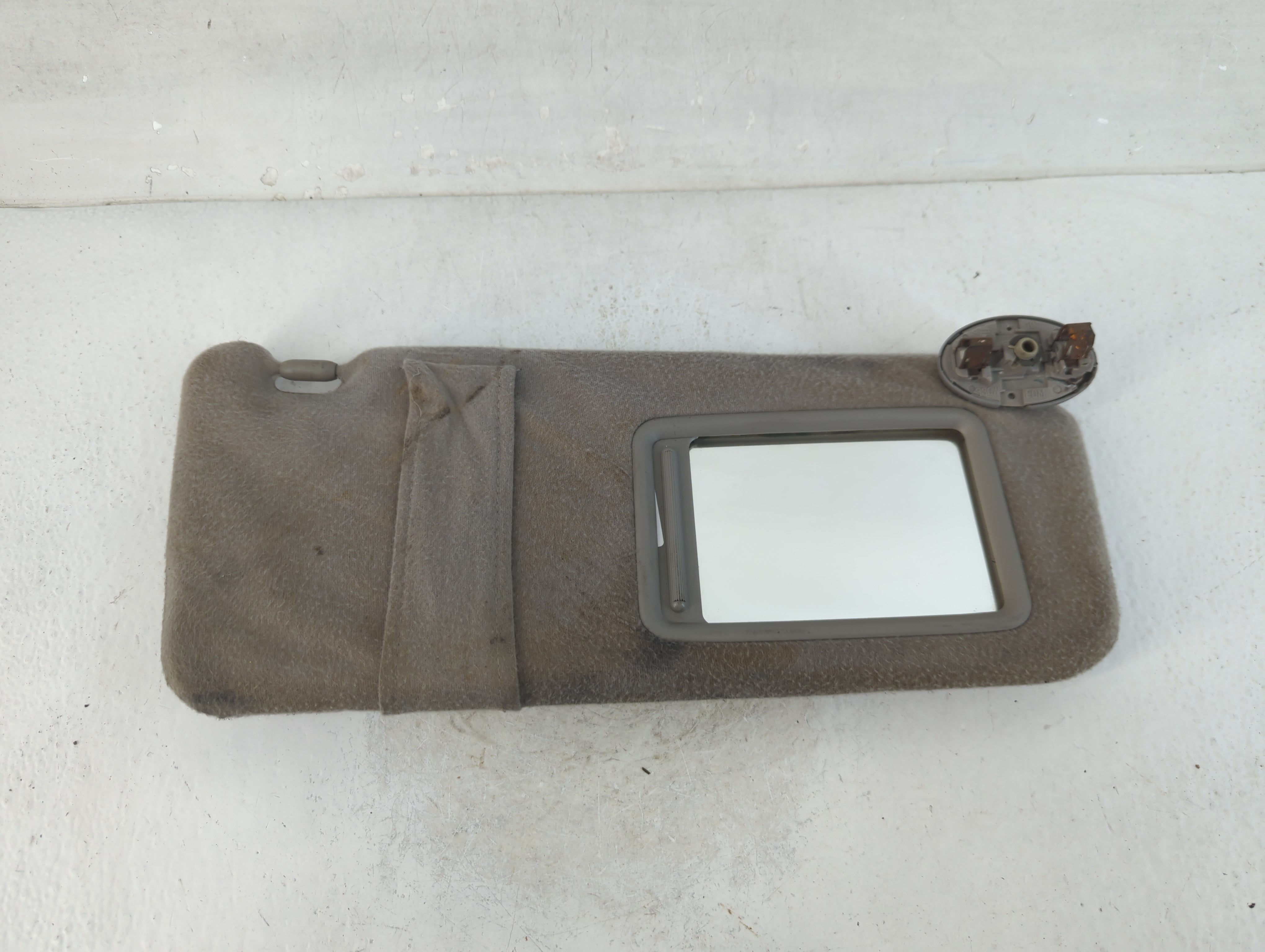 2007-2011 Toyota Camry Sun Visor Shade Replacement Passenger Right Mirror Fits Fits 2007 2008 2009 2010 2011 OEM Used Auto Parts - Oemusedautoparts1.com