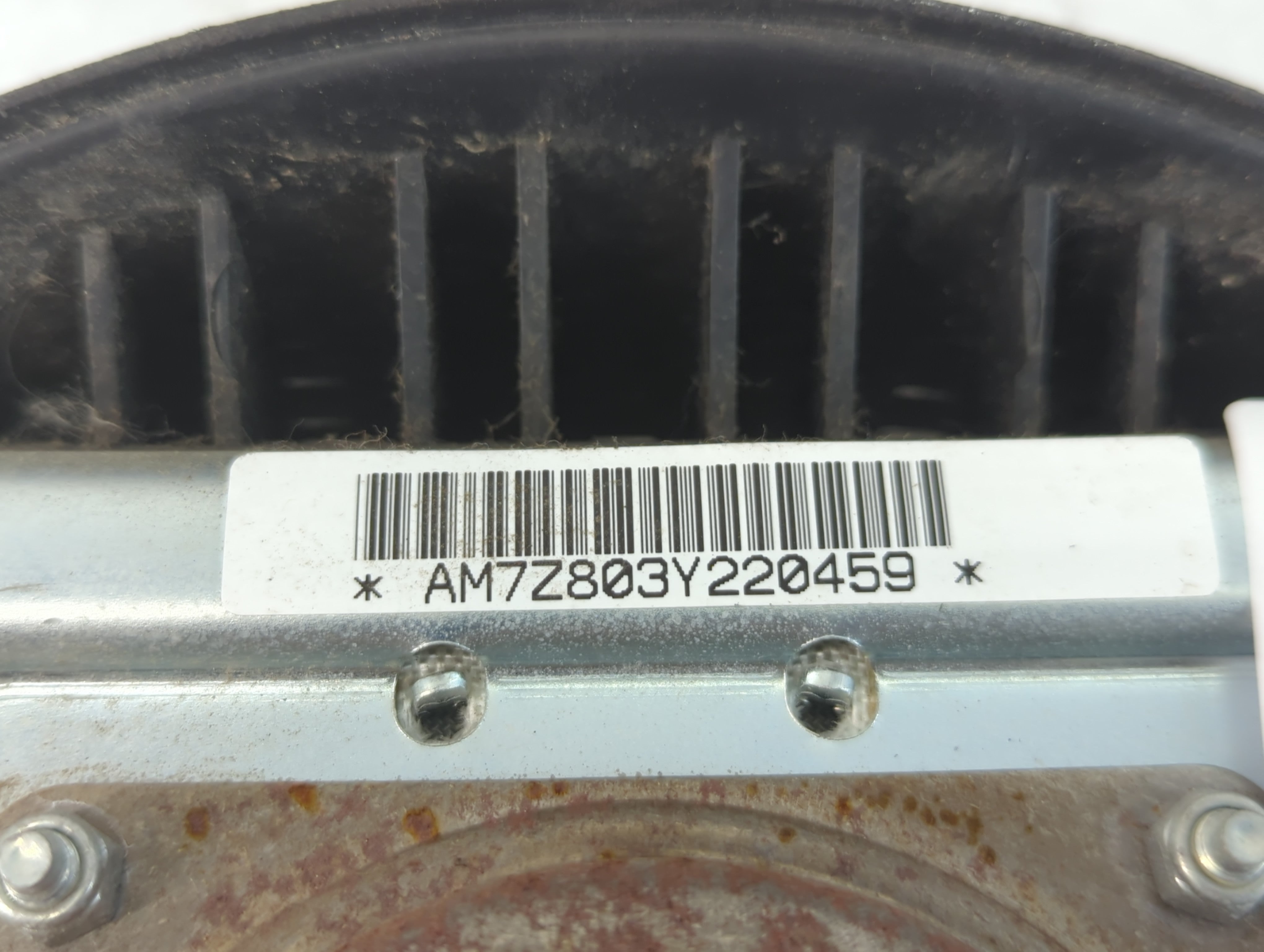2002-2004 Nissan Xterra Air Bag Driver Left Steering Wheel Mounted Fits Fits 2002 2003 2004 OEM Used Auto Parts - Oemusedautoparts1.com