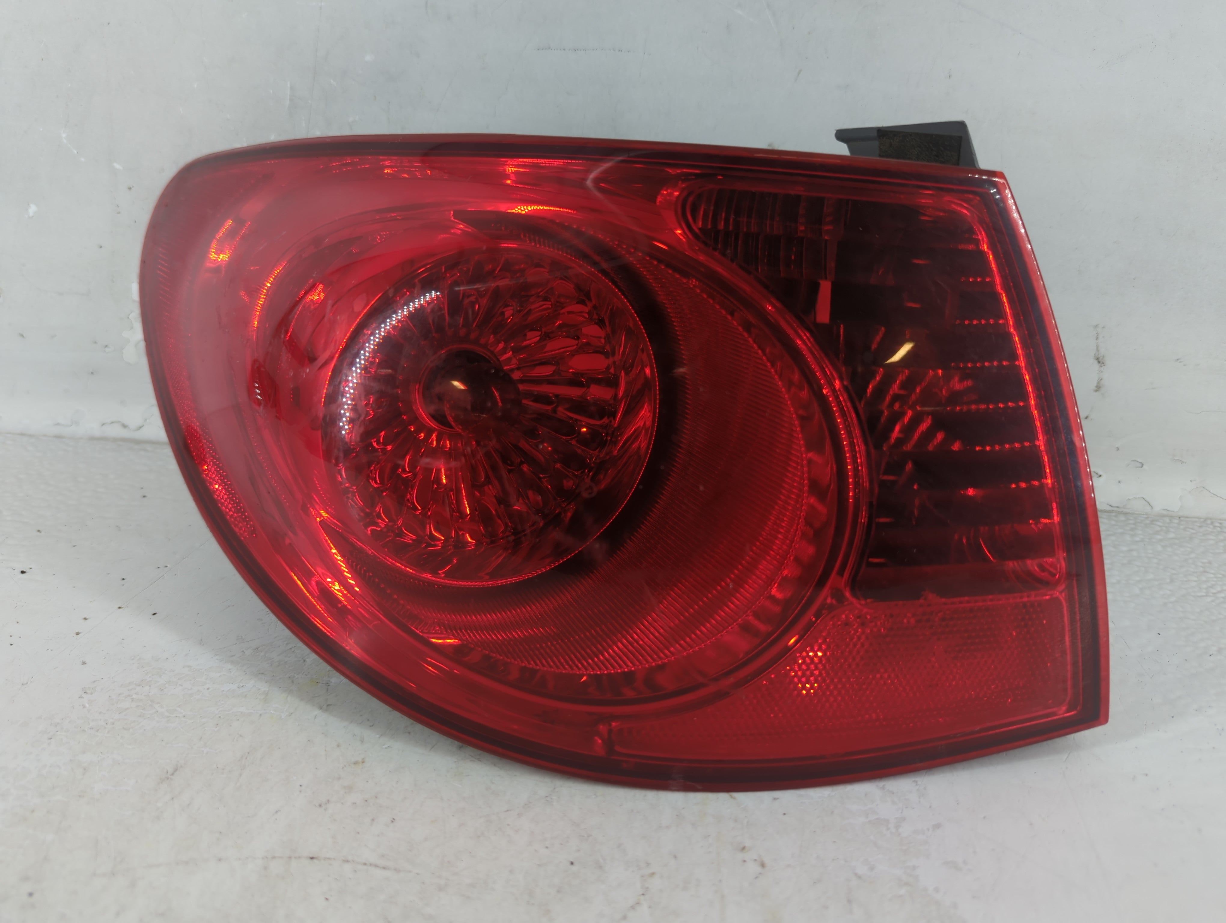 2007-2010 Hyundai Elantra Tail Light Assembly Driver Left OEM Fits Fits 2007 2008 2009 2010 OEM Used Auto Parts - Oemusedautoparts1.com