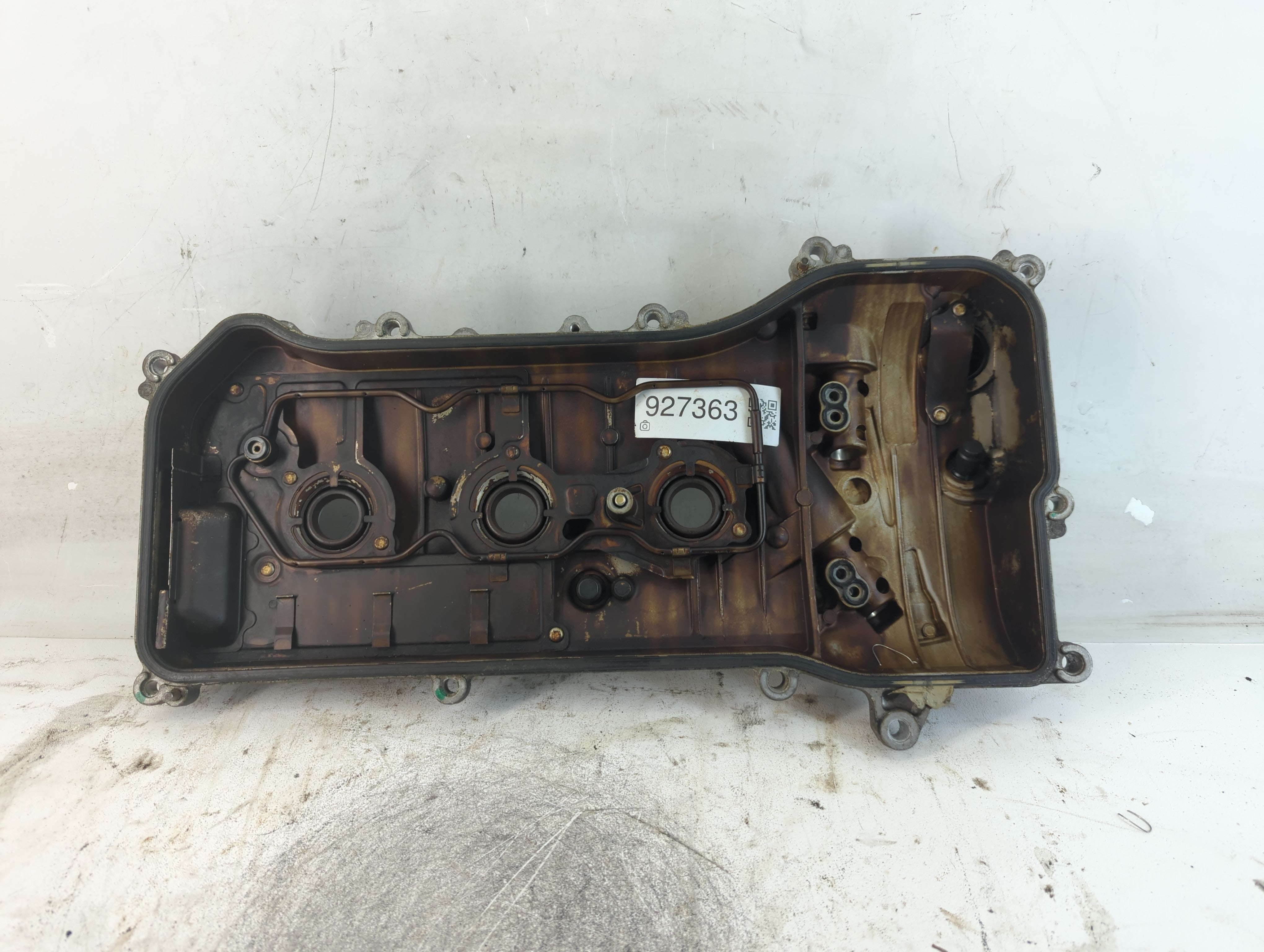 2005 Toyota Avalon Passenger Right Cylinder Head Valve Cover Fits OEM Used Auto Parts - Oemusedautoparts1.com