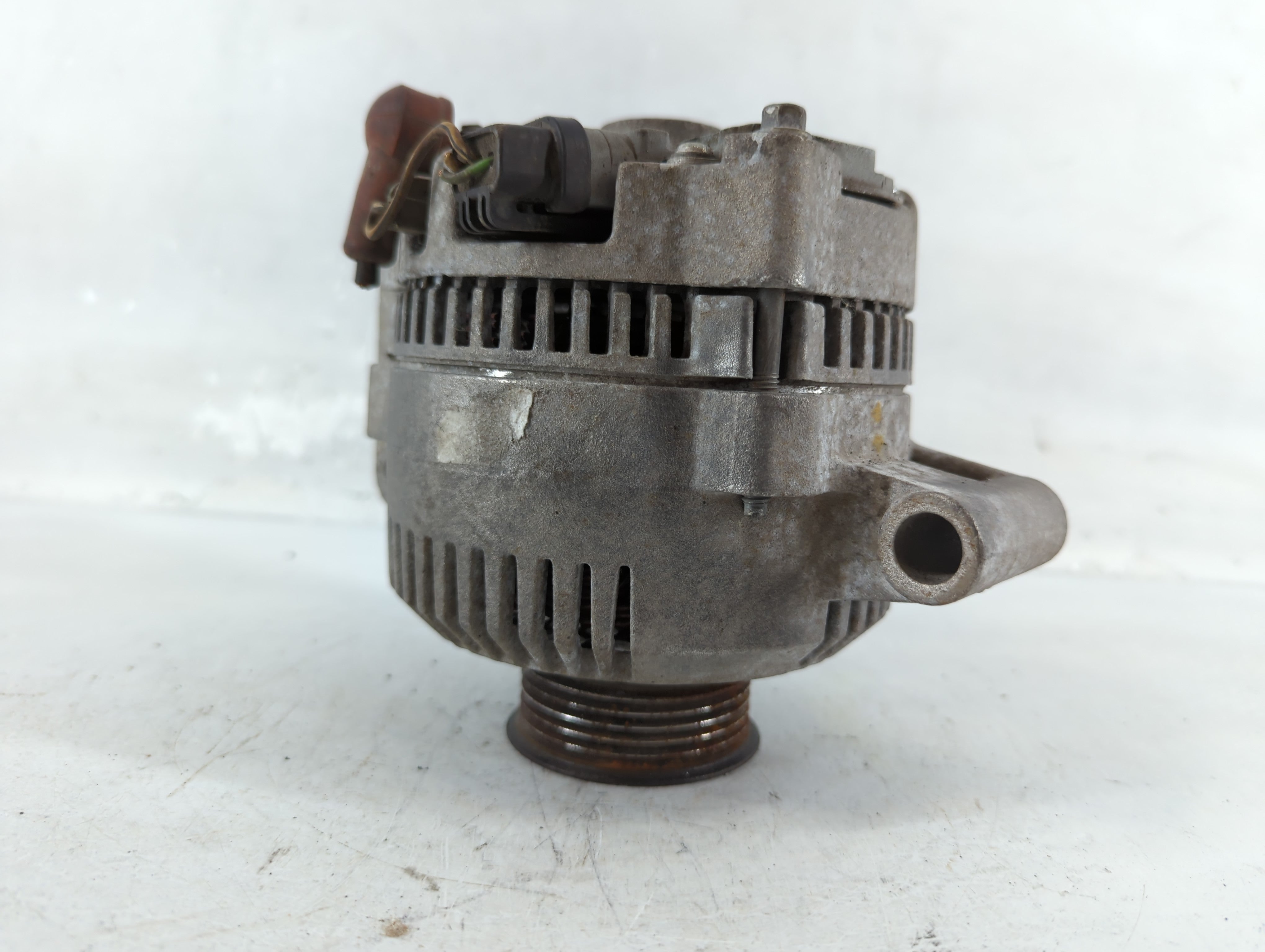 2001-2004 Ford Explorer Alternator Replacement Generator Charging Assembly Engine OEM P/N:F77U-10316-AA Fits OEM Used Auto Parts - Oemusedautoparts1.com