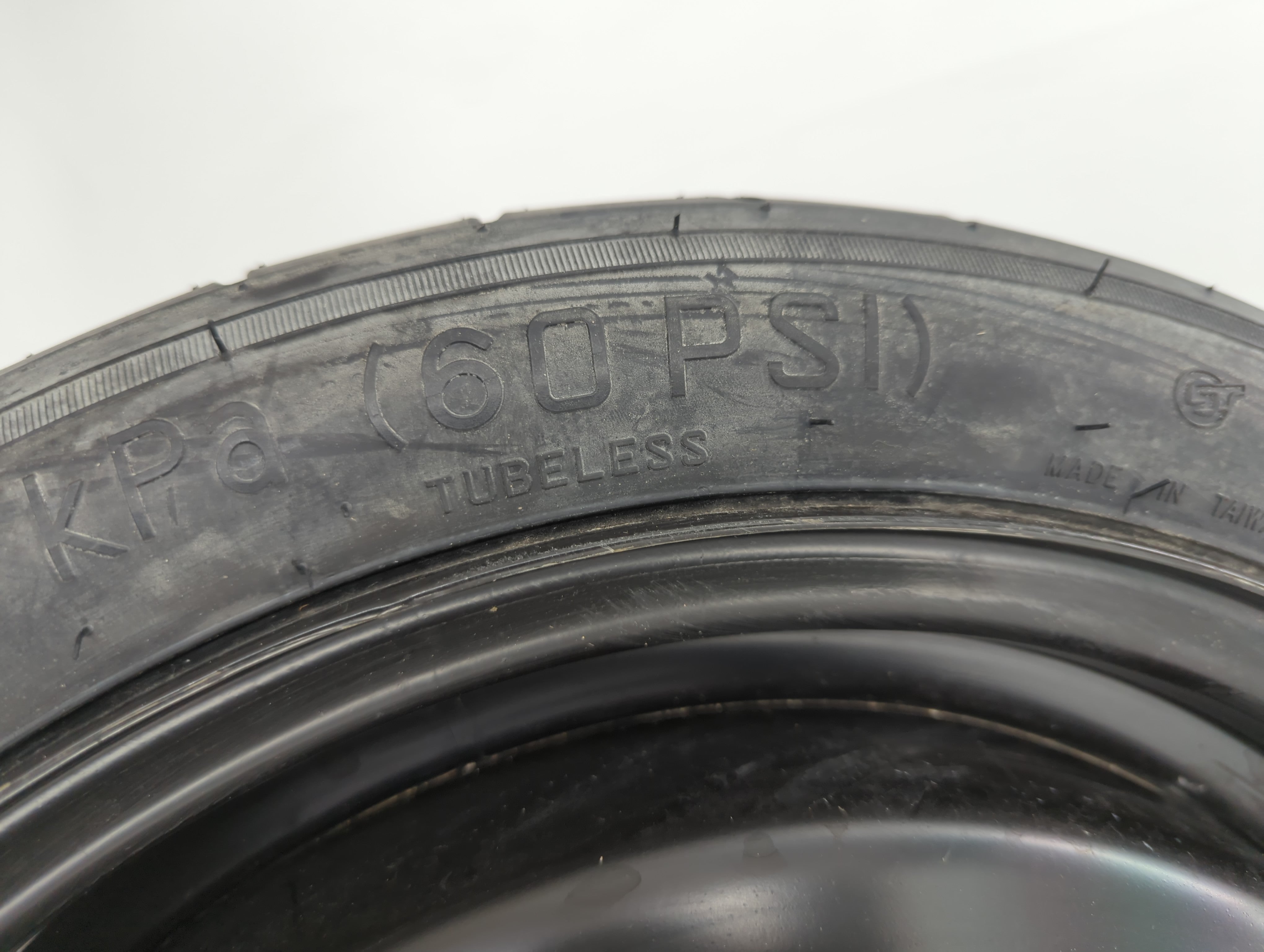 2004-2012 Chevrolet Malibu Spare Donut Tire Wheel Rim Oem - Oemusedautoparts1.com