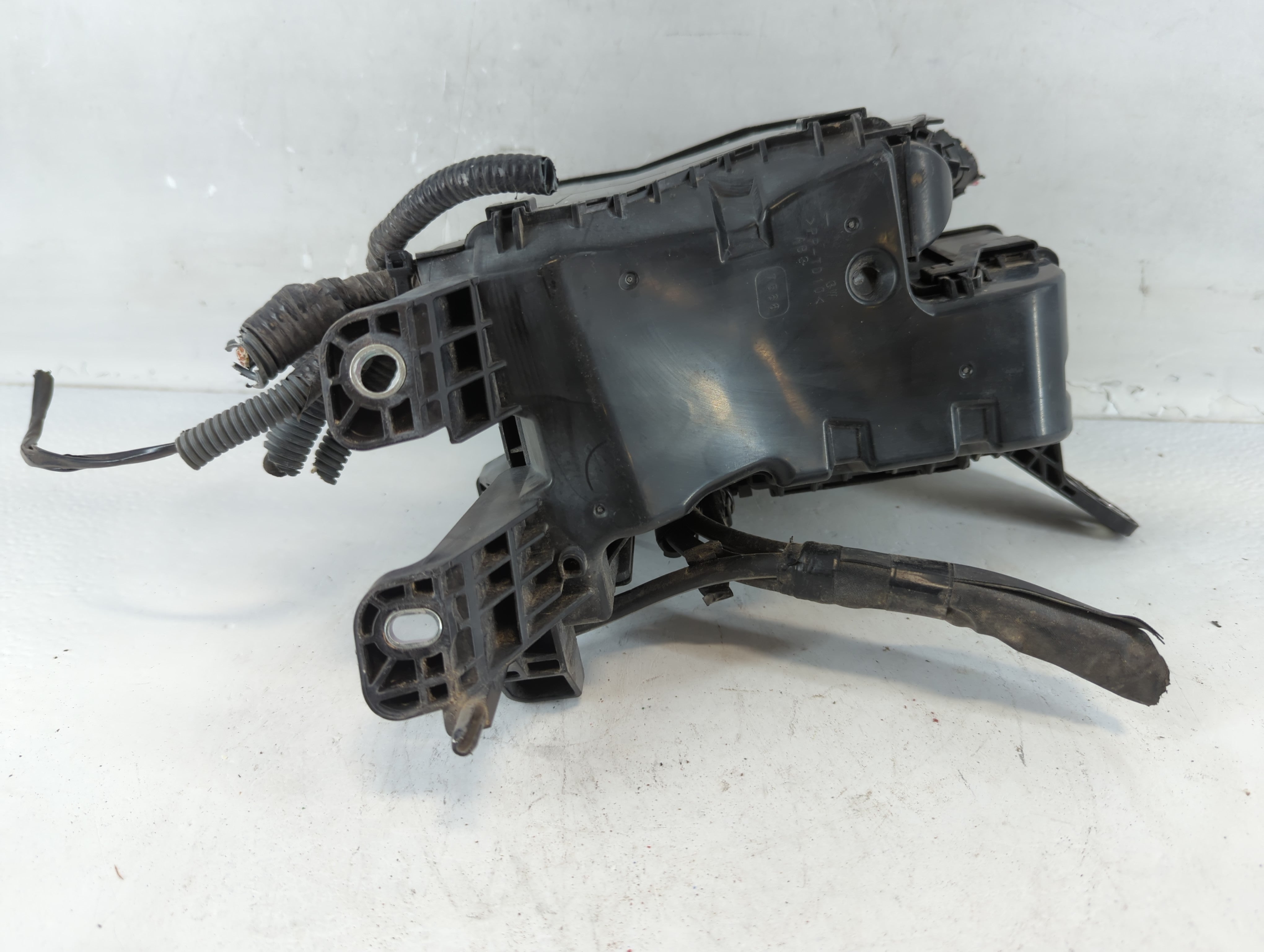 2013-2018 Toyota Rav4 Fusebox Fuse Box Panel Relay Module P/N:82662-42340 Fits Fits 2013 2014 2015 2016 2017 2018 2019 2020 2021 OEM Used Auto Parts - Oemusedautoparts1.com