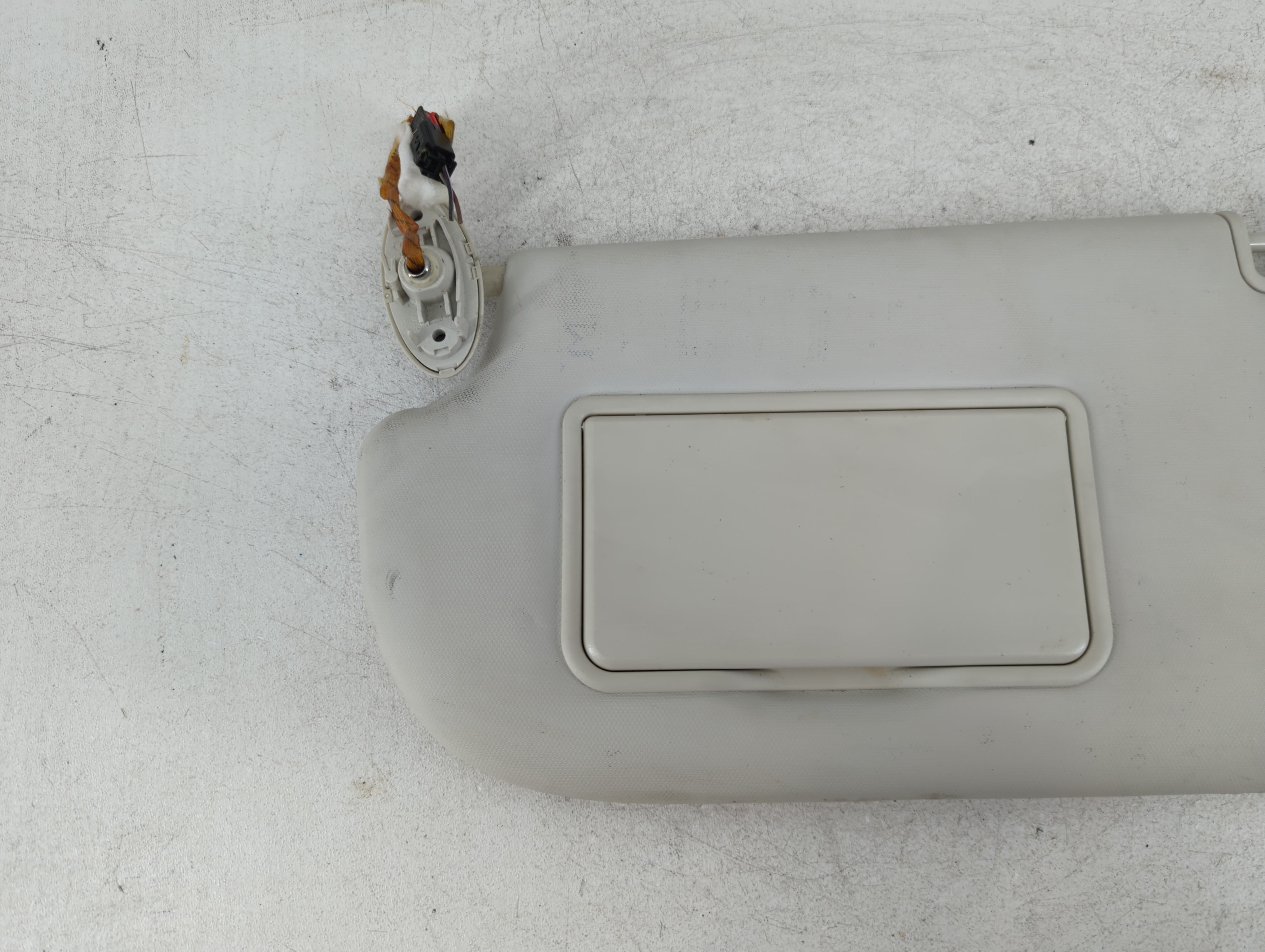 2013-2018 Ford Focus Sun Visor Shade Replacement Driver Left Mirror Fits Fits 2013 2014 2015 2016 2017 2018 OEM Used Auto Parts - Oemusedautoparts1.com