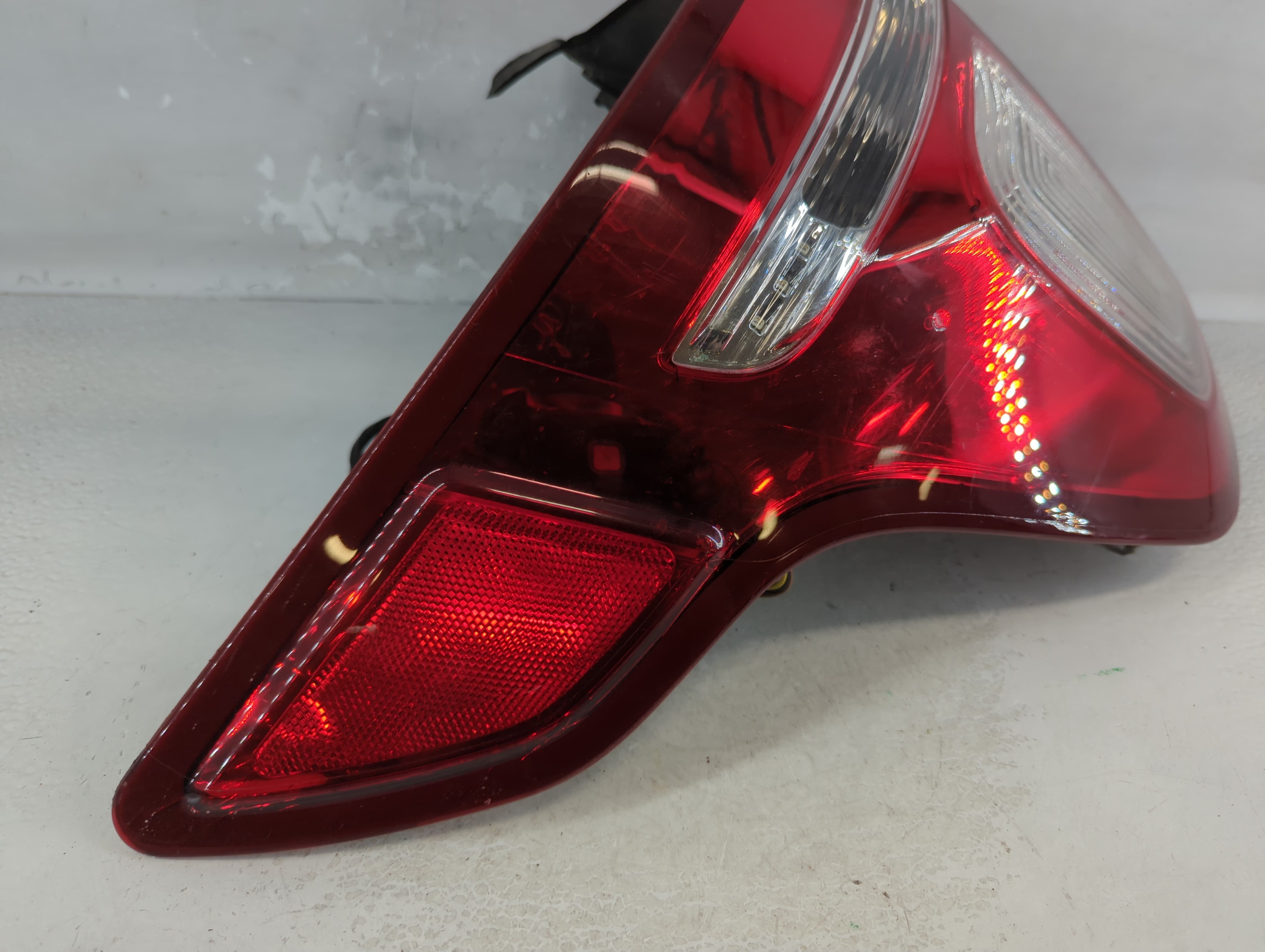 2013-2015 Ford Explorer Tail Light Assembly Driver Left OEM Fits Fits 2013 2014 2015 OEM Used Auto Parts - Oemusedautoparts1.com
