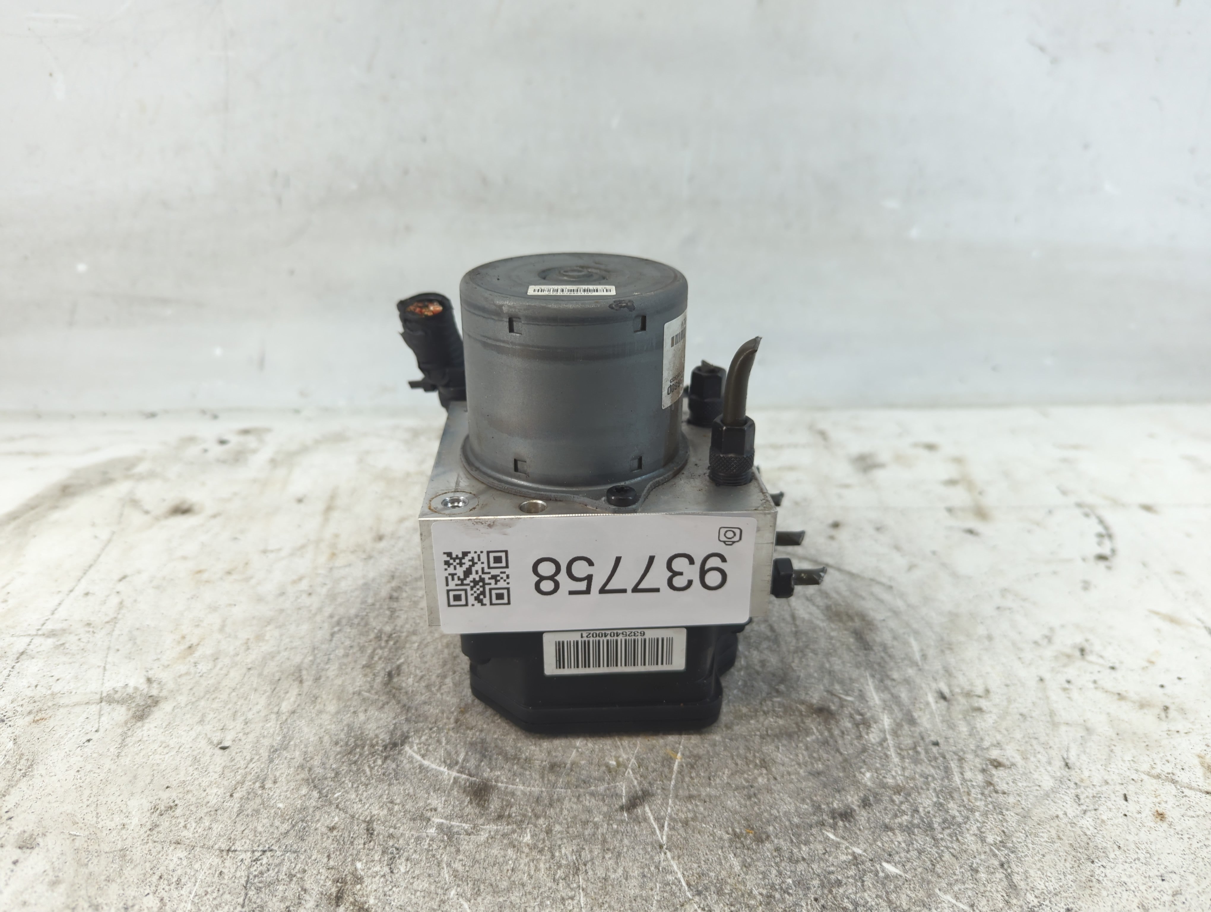 2014-2016 Kia Cadenza ABS Pump Control Module Replacement P/N:58920-3R800 Fits Fits 2014 2015 2016 OEM Used Auto Parts - Oemusedautoparts1.com