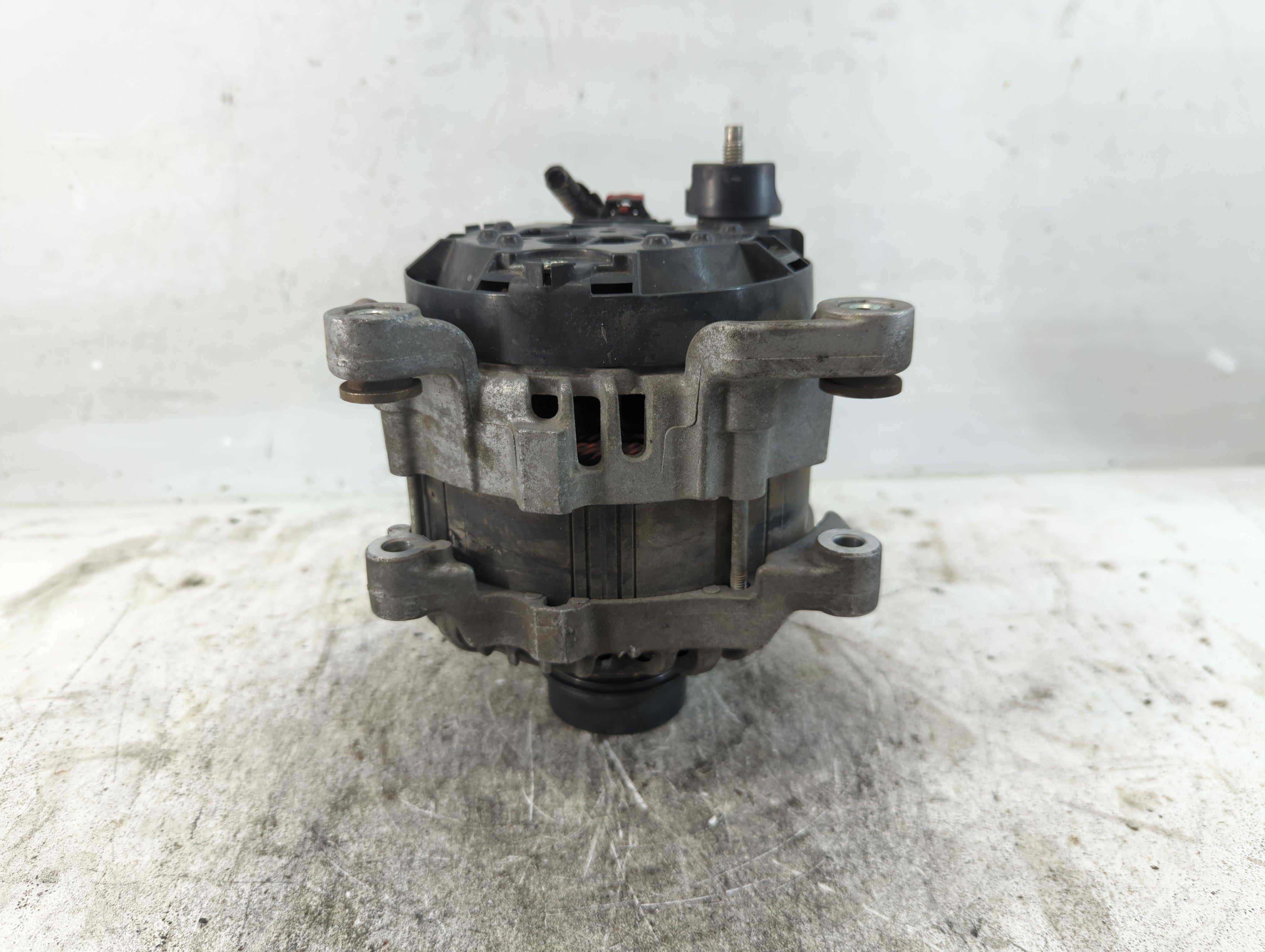 2019-2022 Chevrolet Silverado 1500 Alternator Replacement Generator Charging Assembly Engine OEM P/N:13532887 Fits OEM Used Auto Parts - Oemusedautoparts1.com