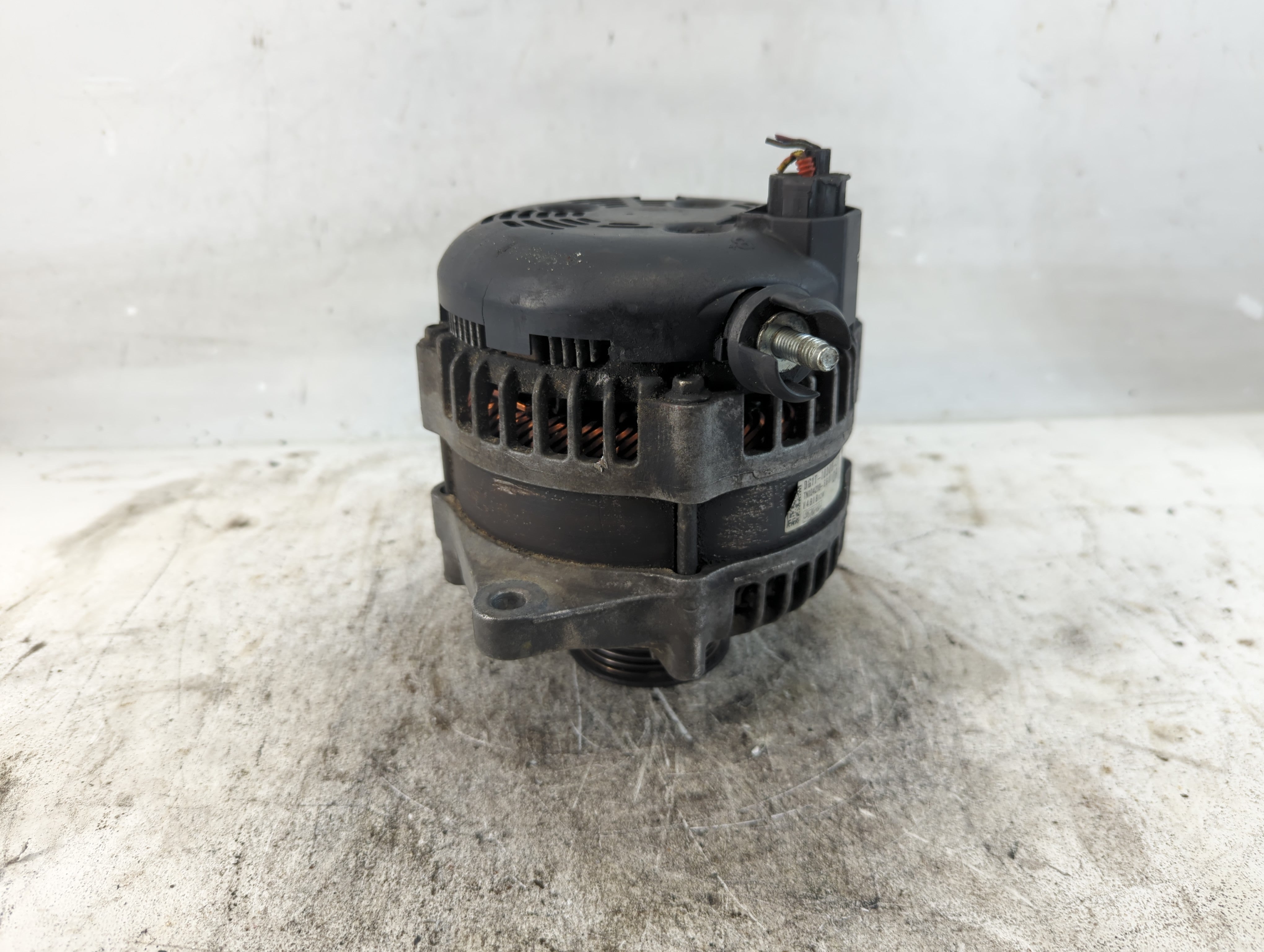 2013-2019 Lincoln Mkt Alternator Replacement Generator Charging Assembly Engine OEM P/N:TN104210-6601 DG1T-10300-EB Fits OEM Used Auto Parts - Oemusedautoparts1.com