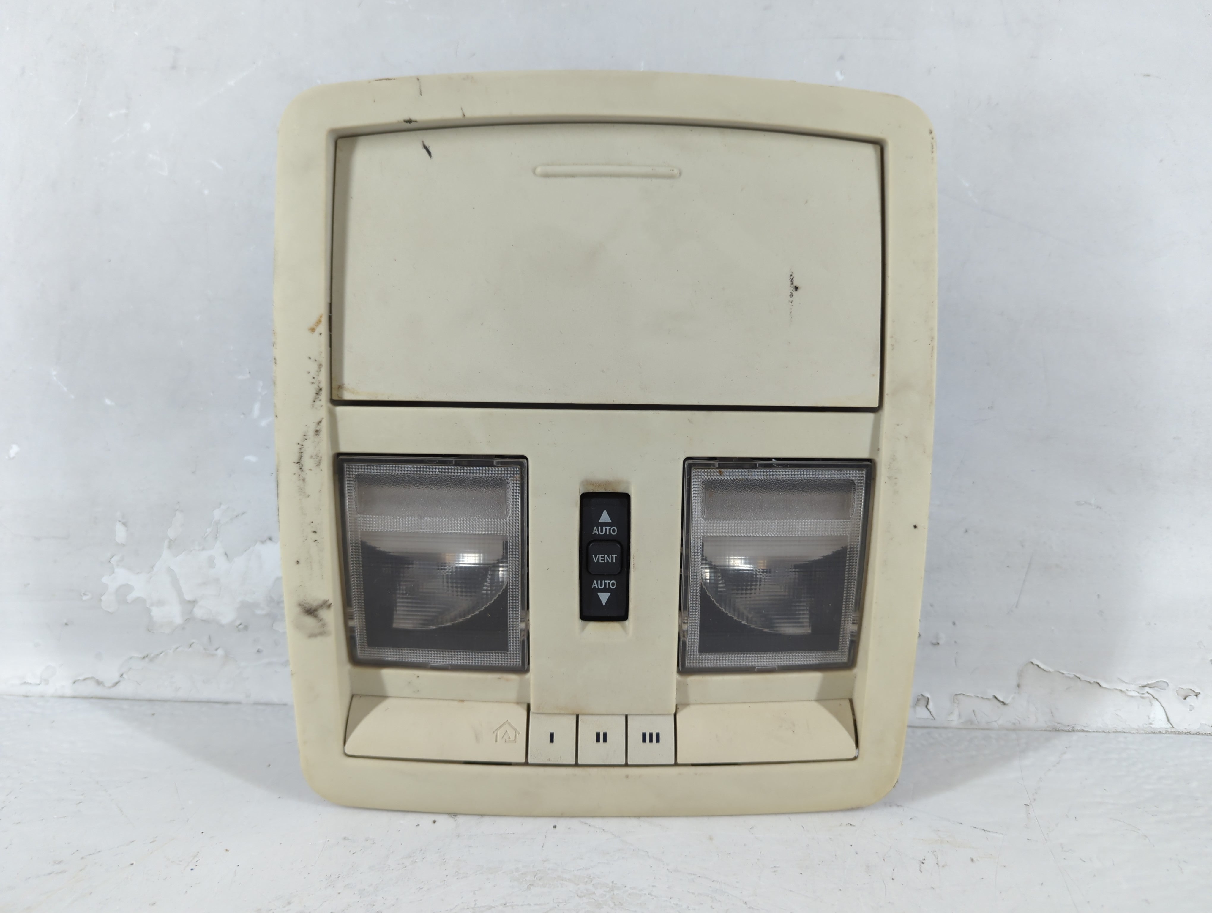 2008 Dodge Ram 1500 Overhead Roof Console - Oemusedautoparts1.com