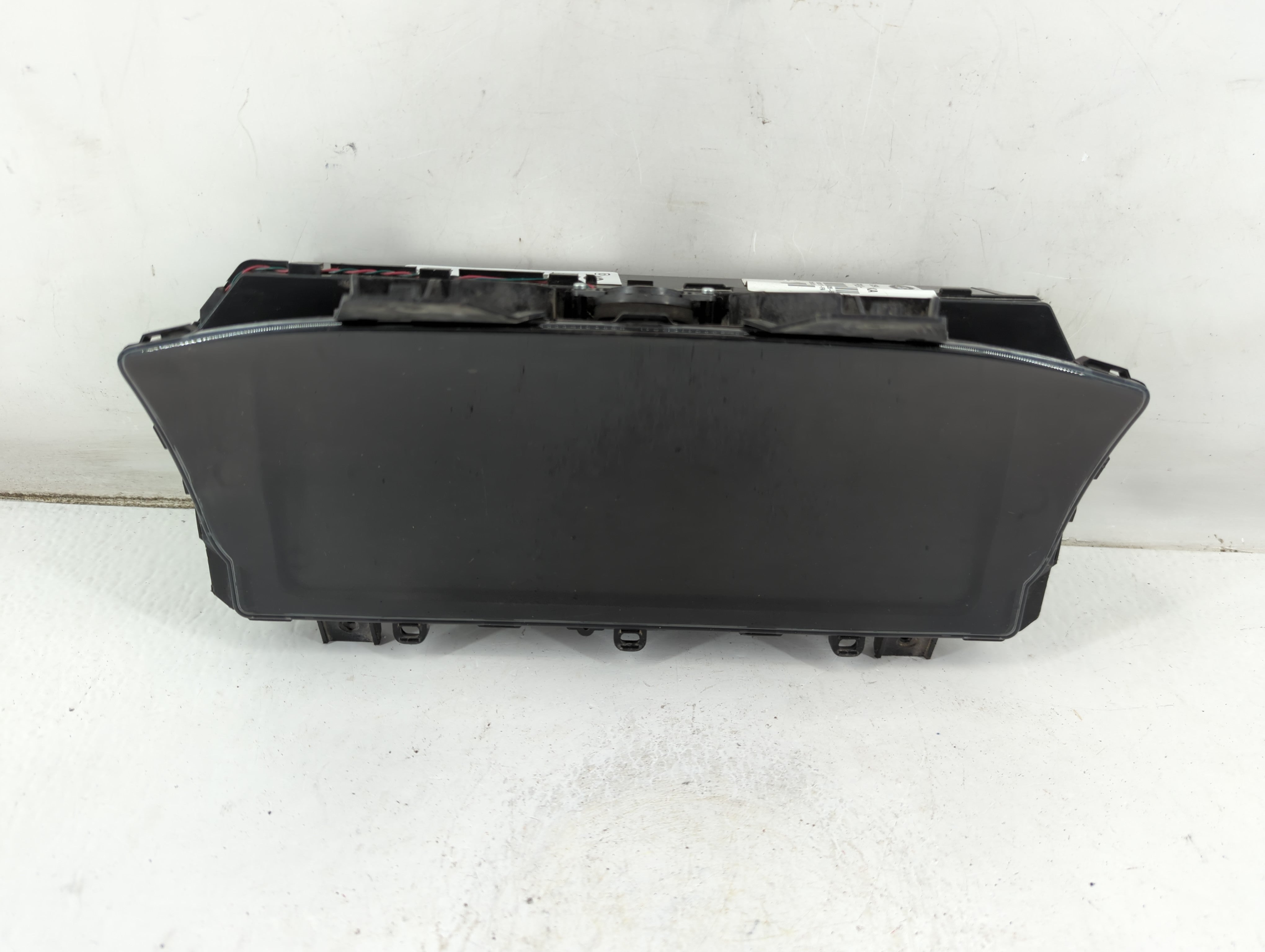 2013-2016 Land Rover Range Rover Instrument Cluster Speedometer Gauges P/N:FPLA-10849-KA Fits Fits 2013 2014 2015 2016 OEM Used Auto Parts - Oemusedautoparts1.com