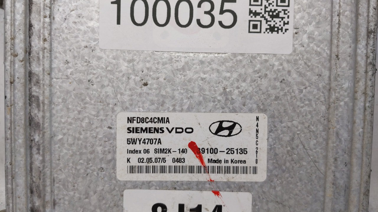 2006-2008 Hyundai Sonata PCM Engine Computer ECU ECM PCU OEM P/N:39100-25131 39100-25135 Fits 2006 2007 2008 OEM Used Auto Parts - Oemusedautoparts1.com