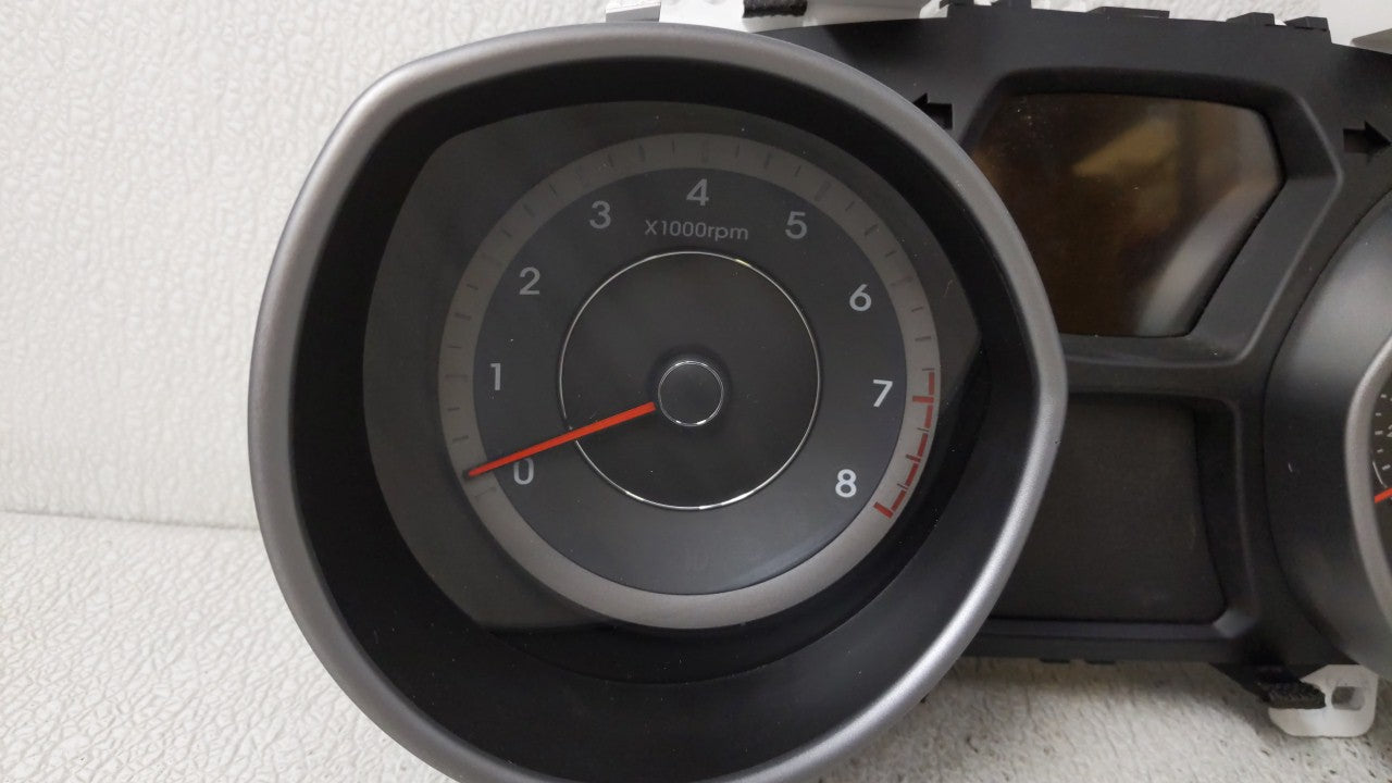 2014-2016 Hyundai Elantra Instrument Cluster Speedometer Gauges P/N:94004-3X210 94004-3Y010 Fits 2014 2015 2016 OEM Used Auto Parts - Oemusedautoparts1.com