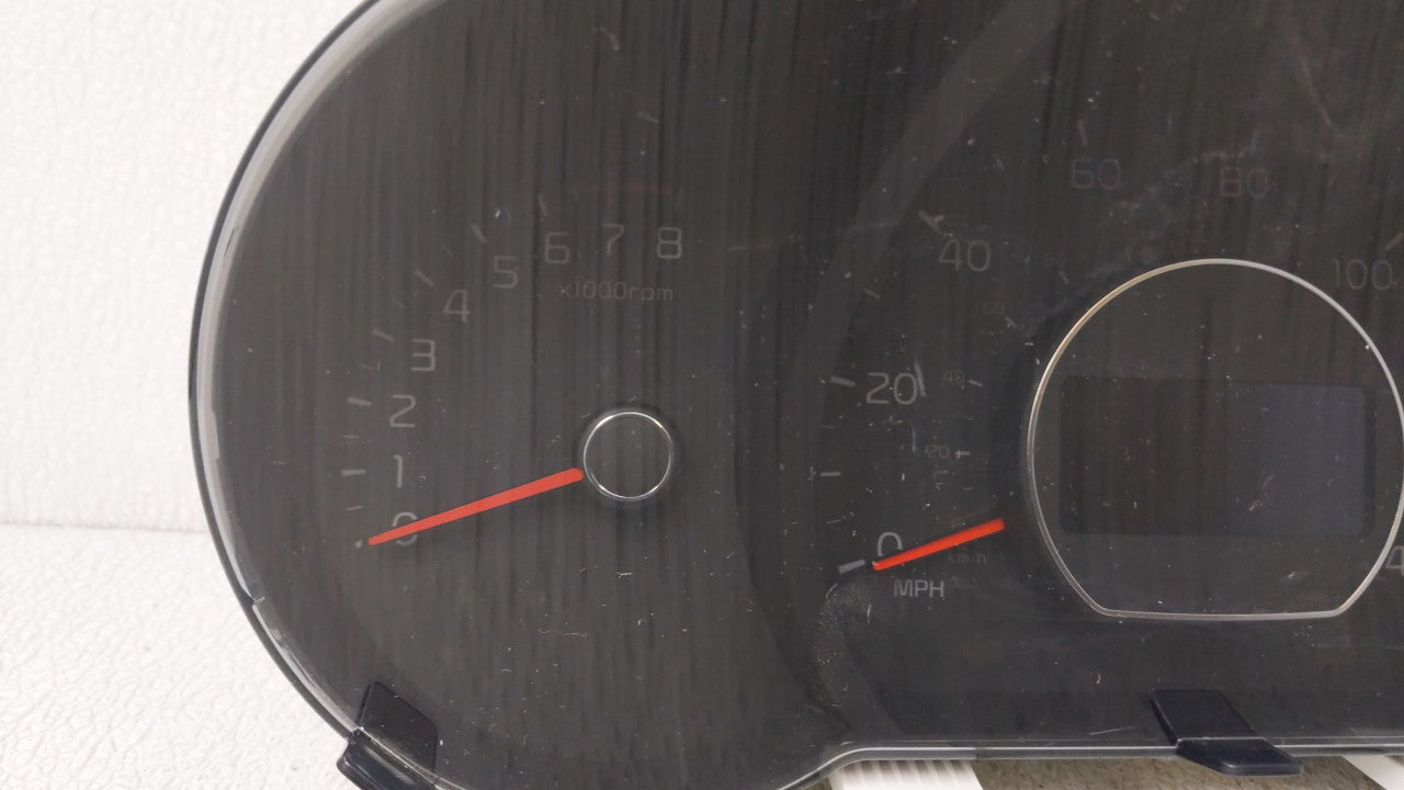 2014-2015 Kia Soul Instrument Cluster Speedometer Gauges P/N:94006-B2510 Fits 2014 2015 OEM Used Auto Parts - Oemusedautoparts1.com