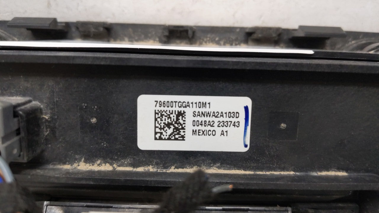 1995-1997 Oldsmobile Cutlass Climate Control Module Temperature AC/Heater Replacement P/N:79600TGGA110M1 Fits 1995 1996 1997 OEM Used Auto Parts - Oemusedautoparts1.com