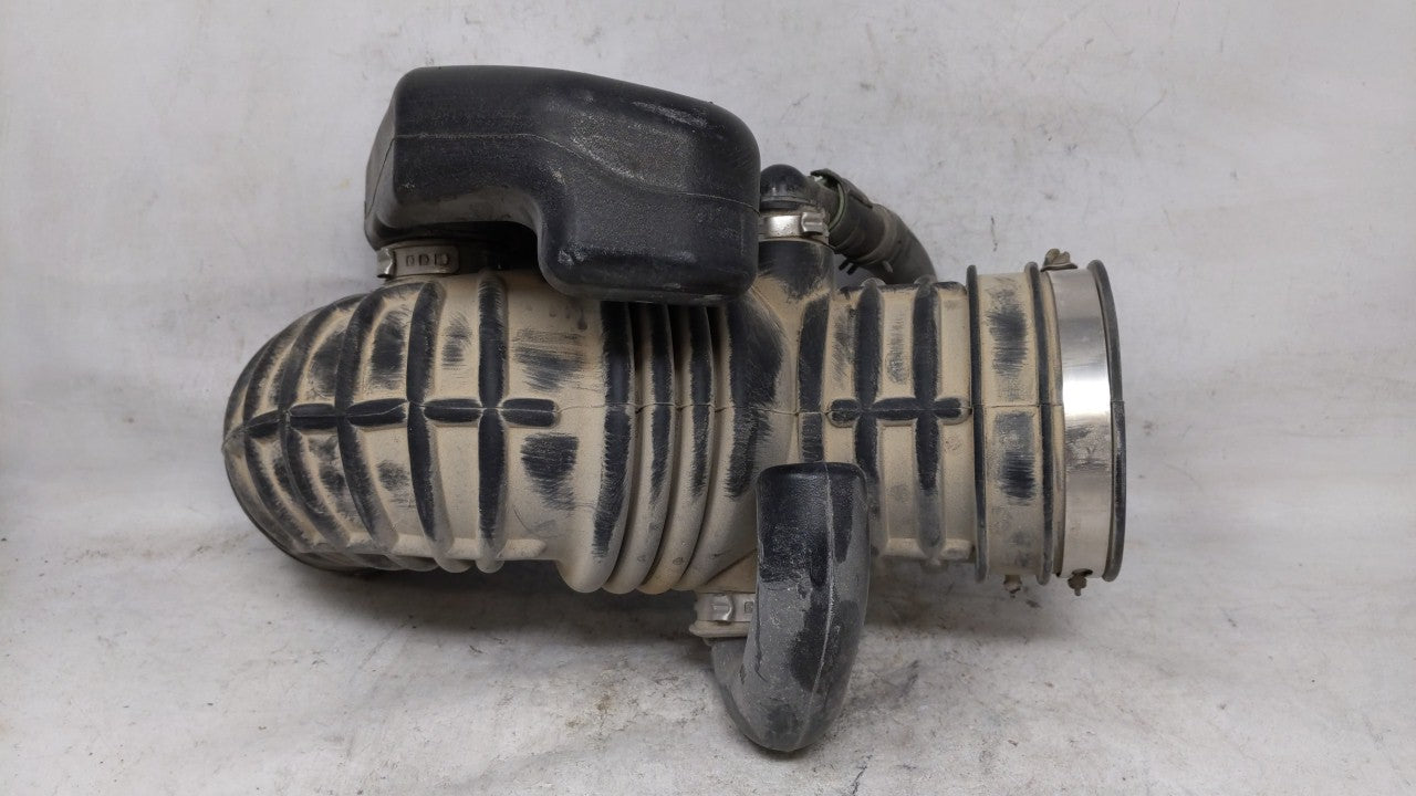 2007 Ford Explorer Air Cleaner Intake-duct Hose Tube - Oemusedautoparts1.com