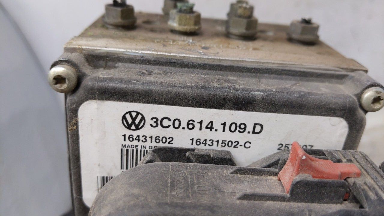 2008 Volkswagen Passat ABS Pump Control Module Replacement P/N:3C0 614 109 D Fits OEM Used Auto Parts - Oemusedautoparts1.com