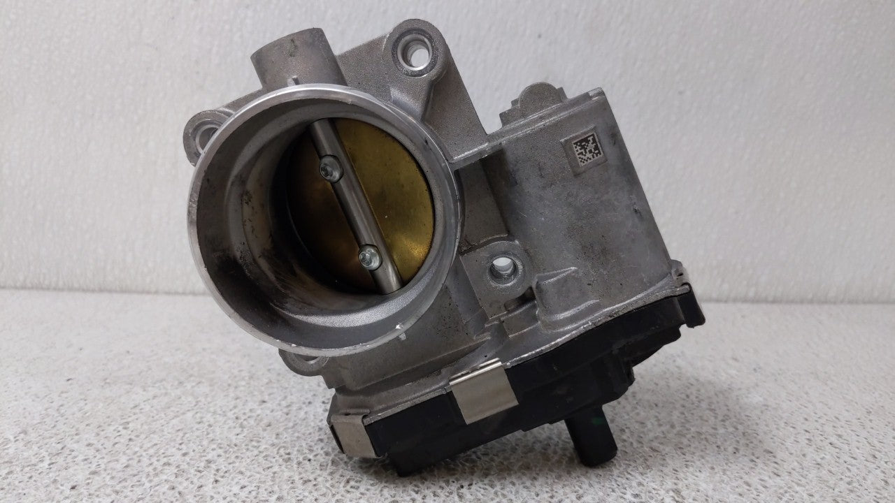 2016-2017 Cadillac Ct6 Throttle Body P/N:55494091 Fits 2016 2017 OEM Used Auto Parts - Oemusedautoparts1.com