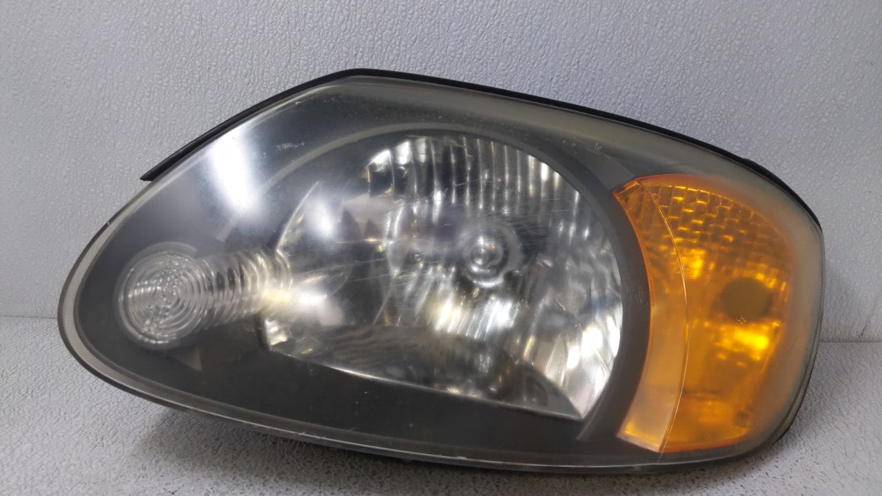 2003-2006 Hyundai Accent Driver Left Oem Head Light Headlight Lamp - Oemusedautoparts1.com